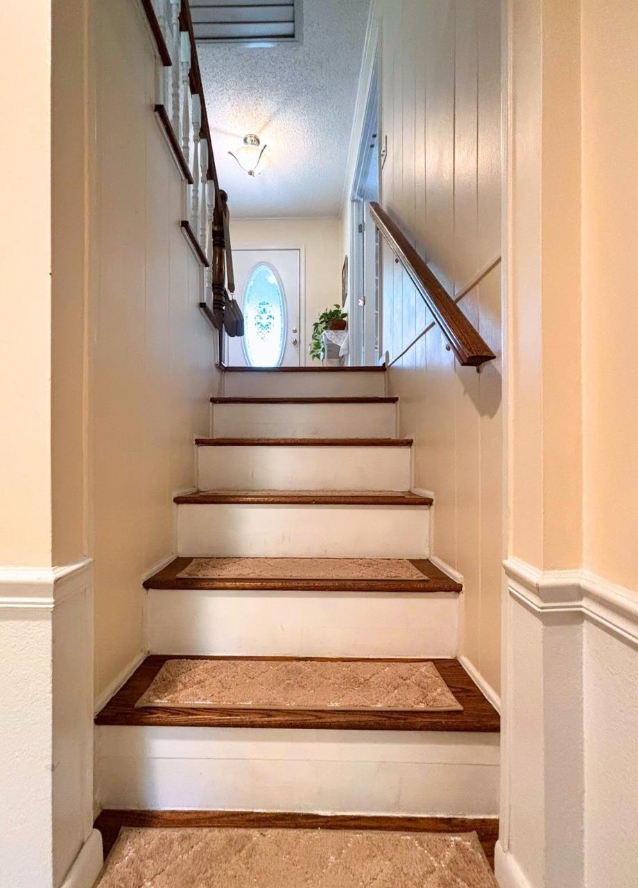 17 Powhatan Drive