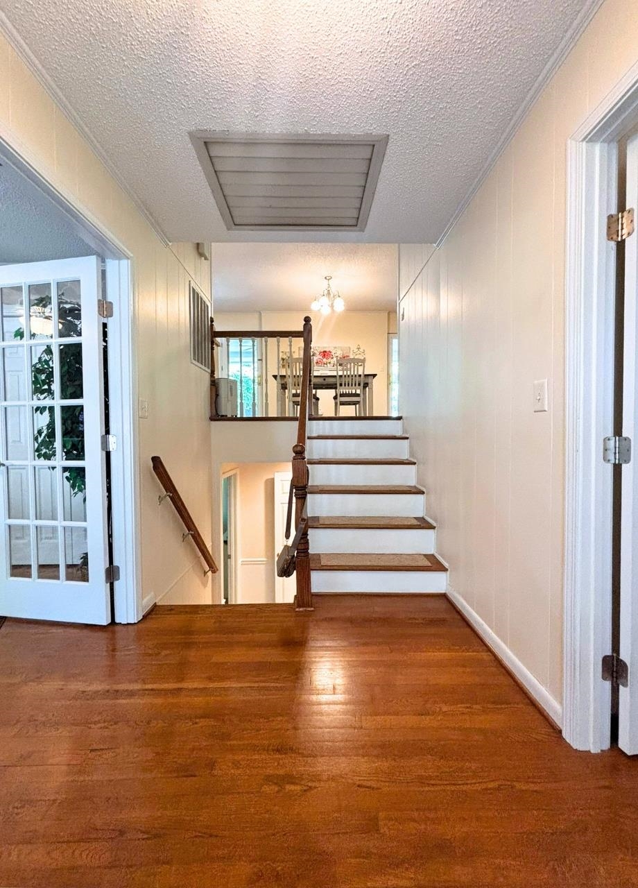 17 Powhatan Drive