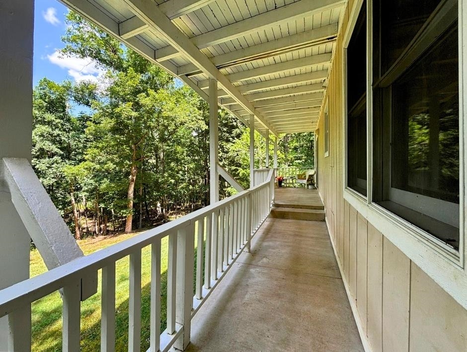 17 Powhatan Drive