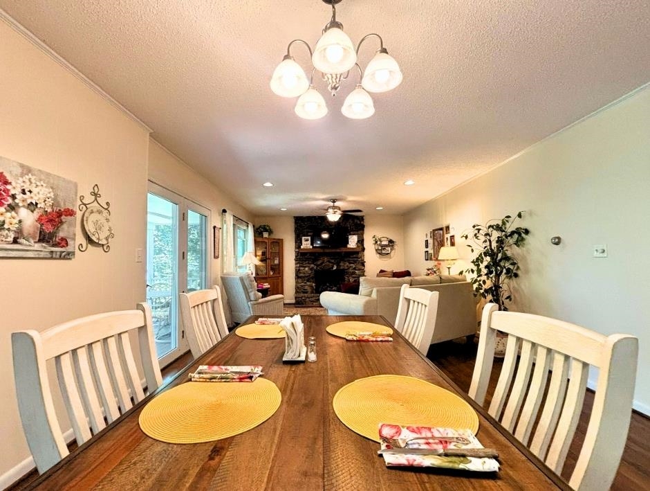 17 Powhatan Drive