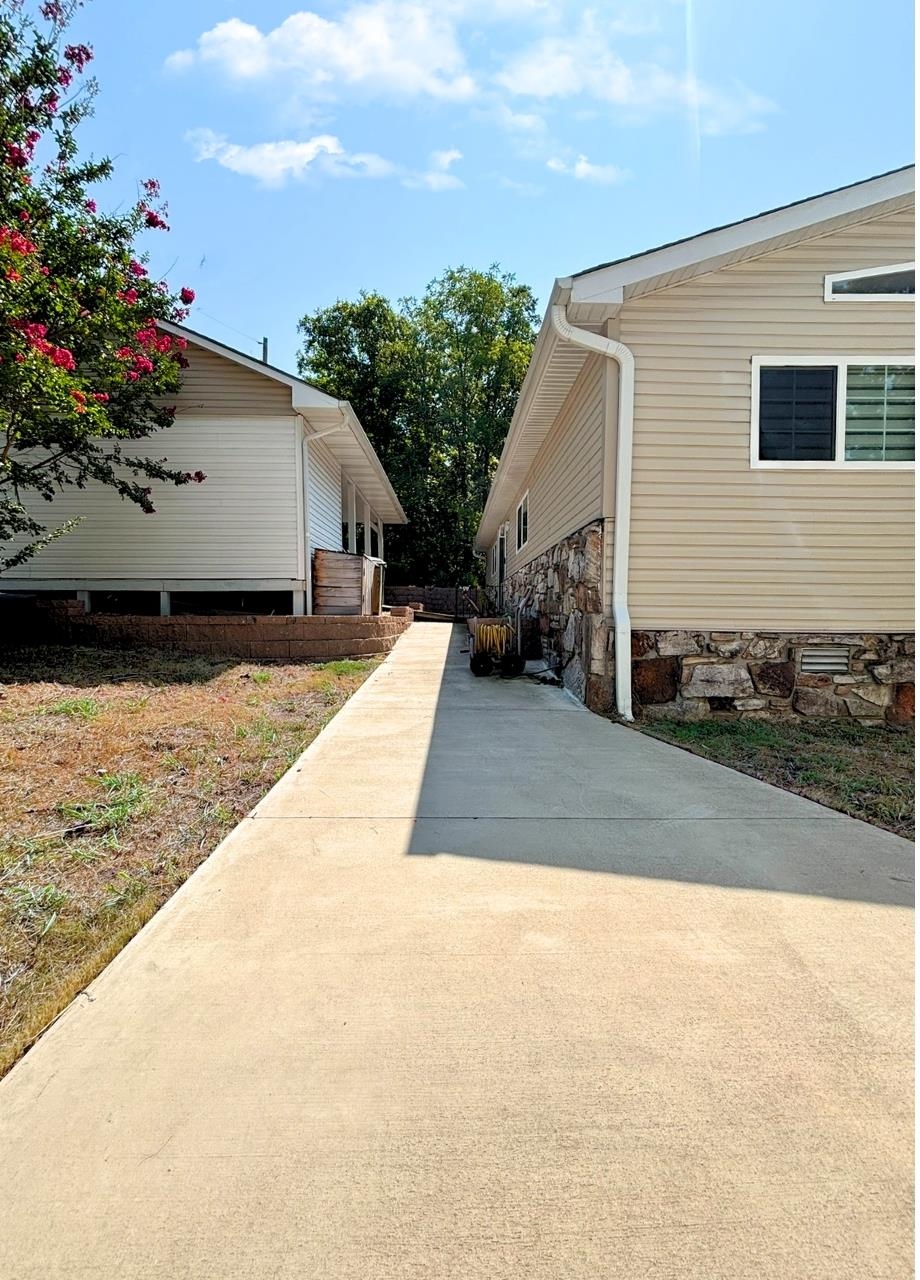 10 Algonquin Circle