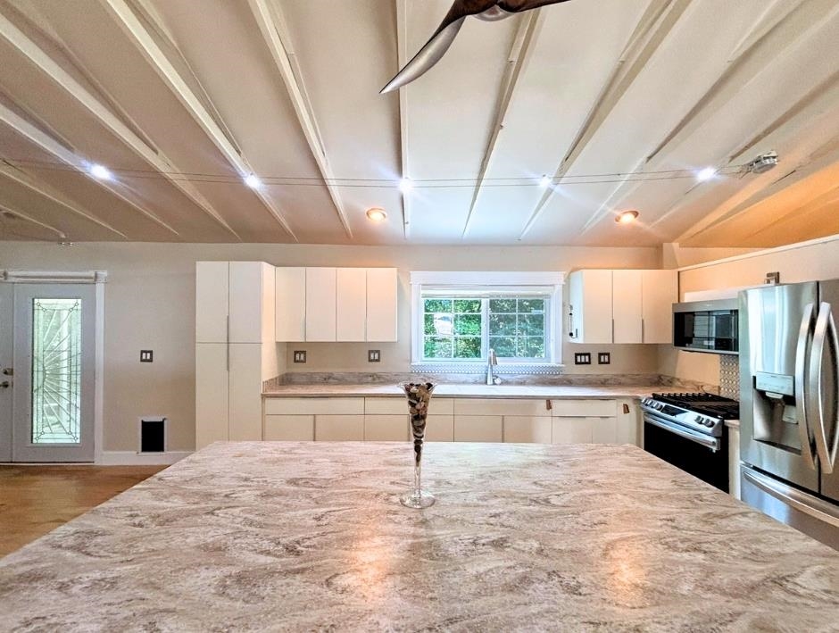10 Algonquin Circle