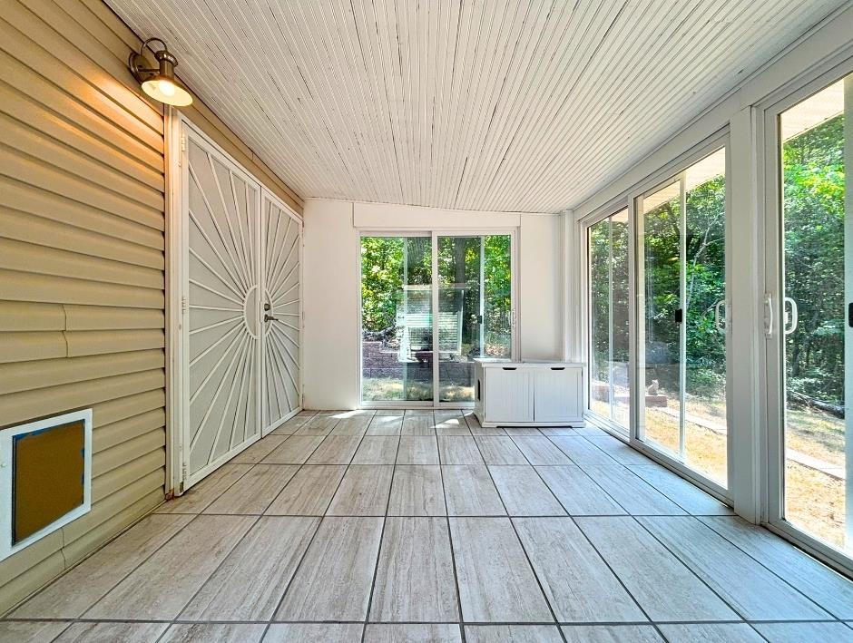 10 Algonquin Circle