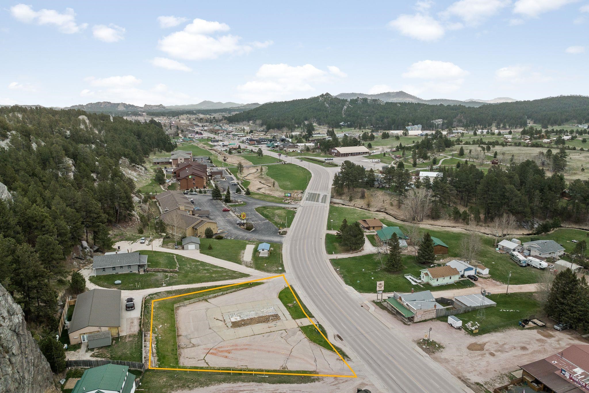 631 W Mt. Rushmore Road