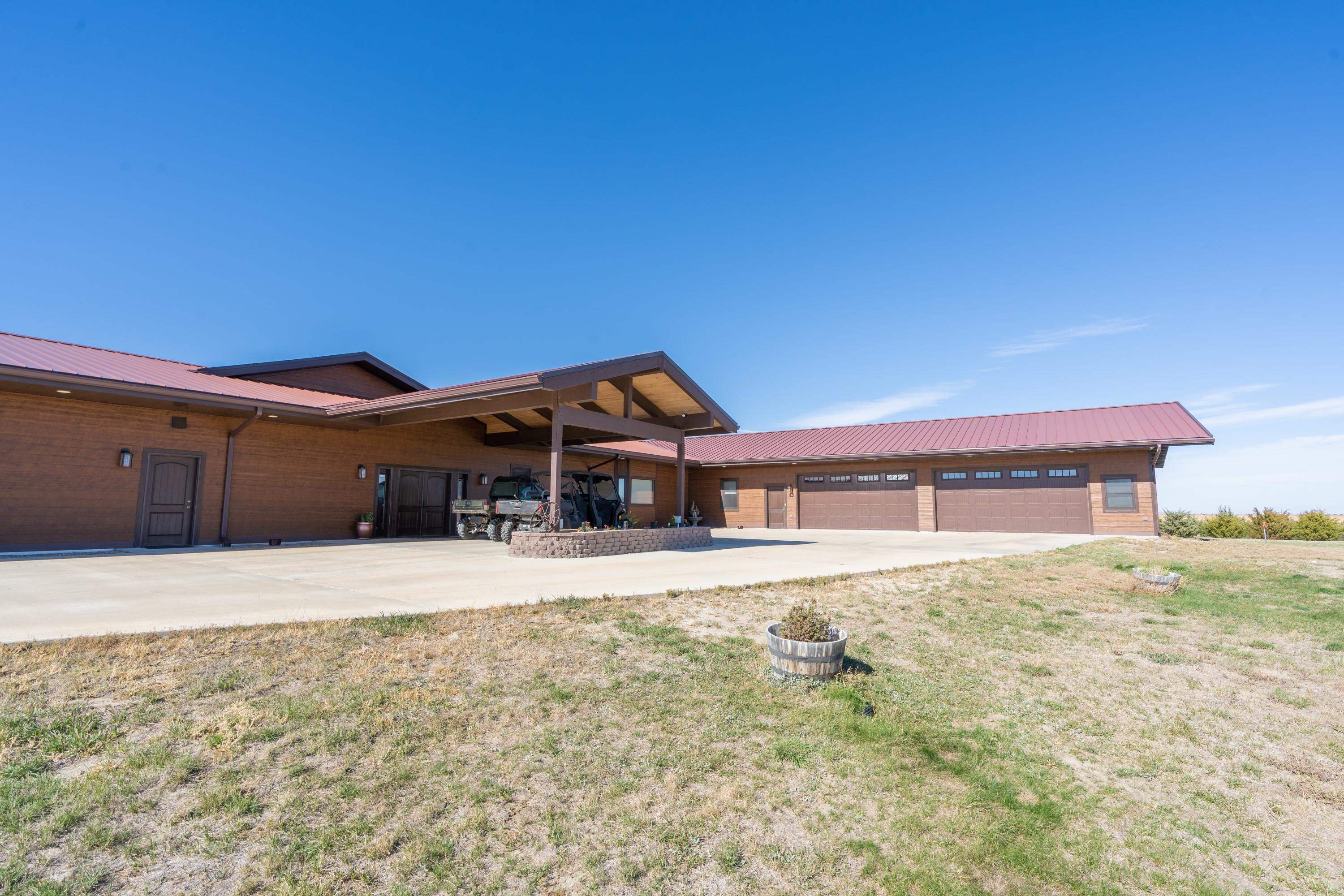 21627 Hardingrove Road