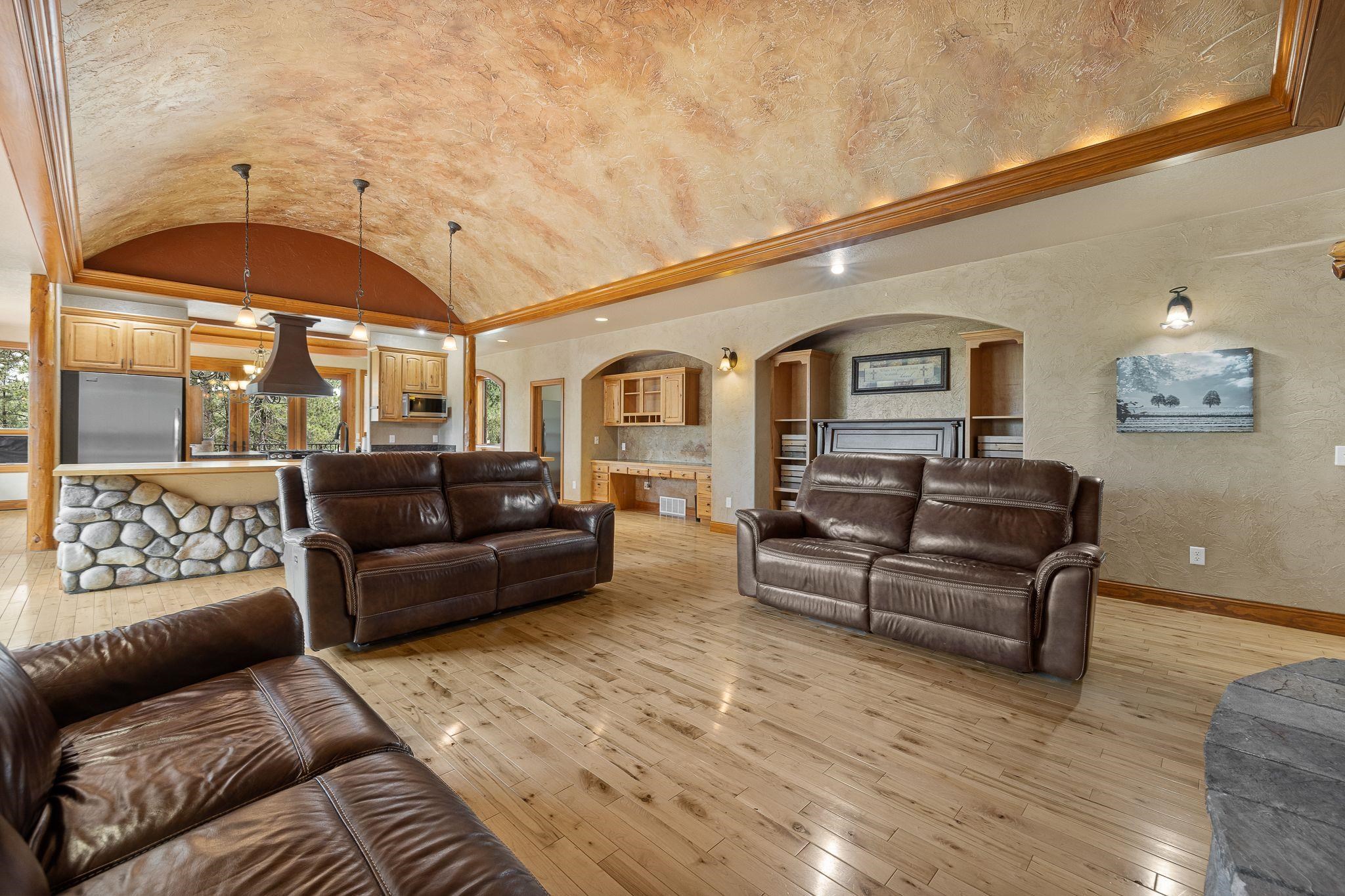 25189 Steckelberg Valley Road