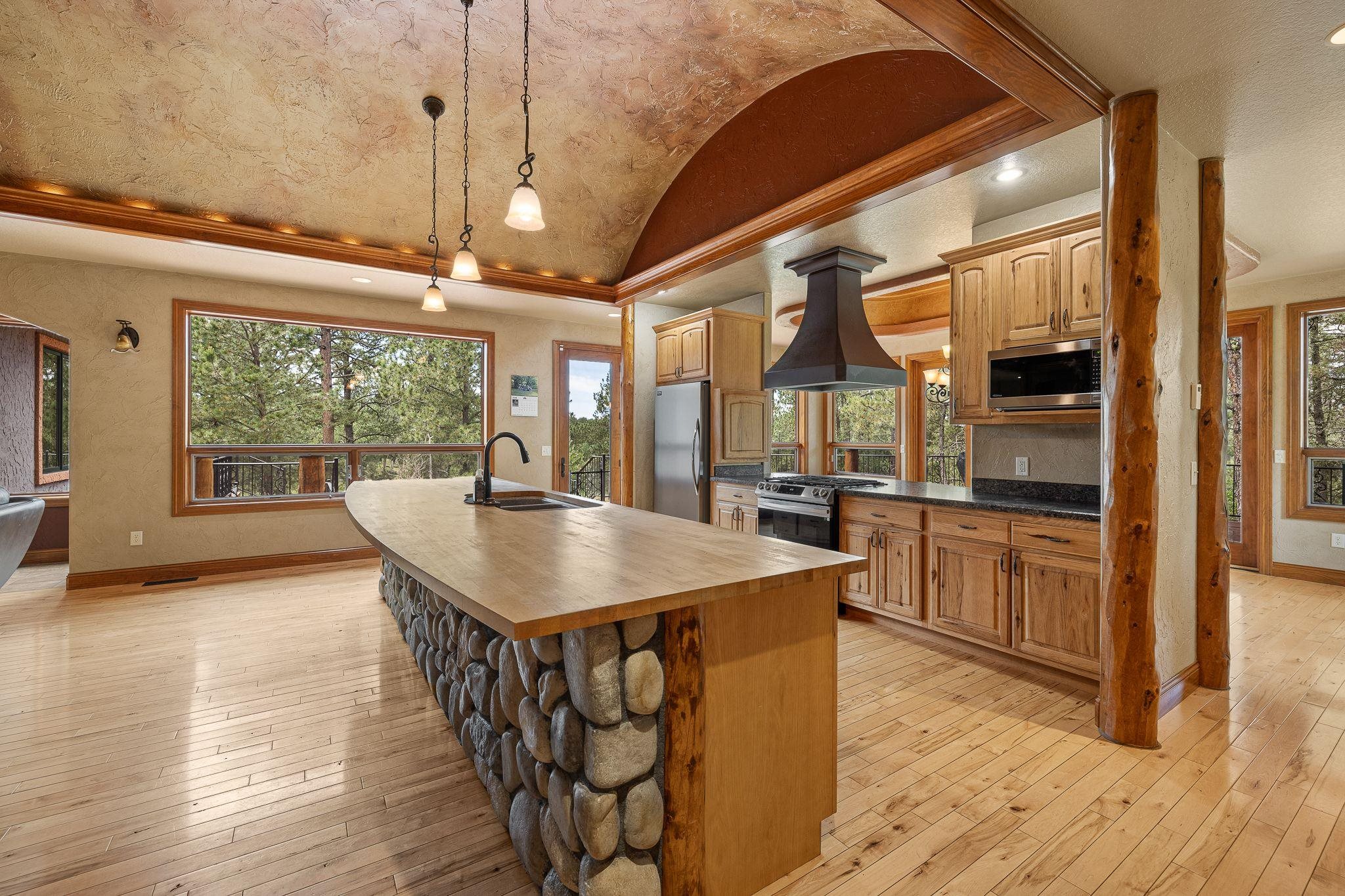 25189 Steckelberg Valley Road