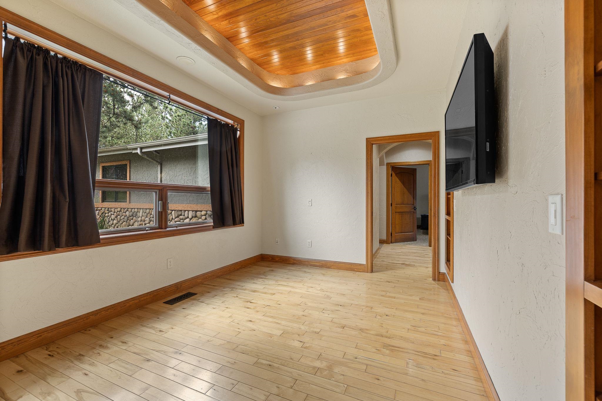 25189 Steckelberg Valley Road