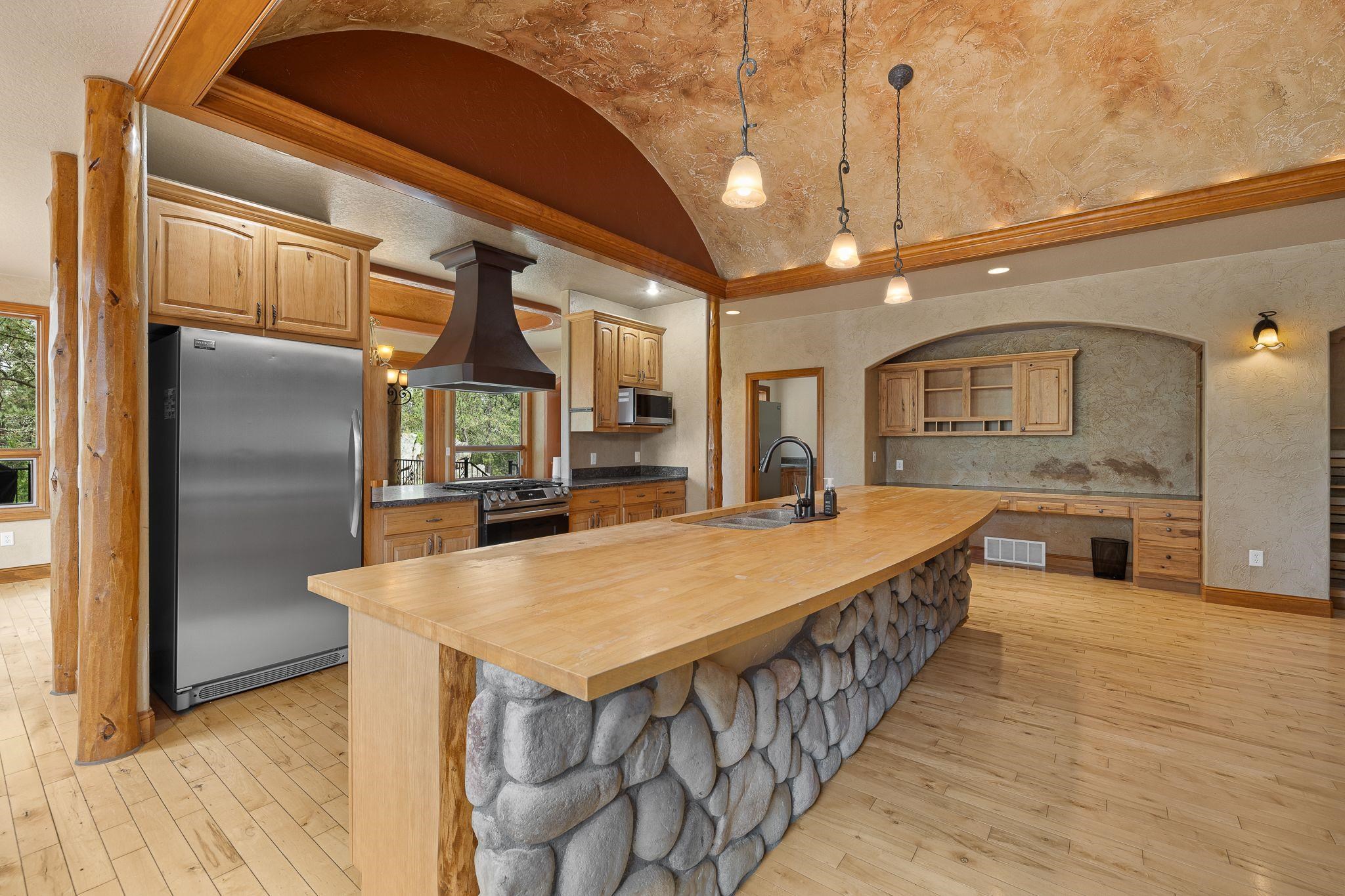 25189 Steckelberg Valley Road