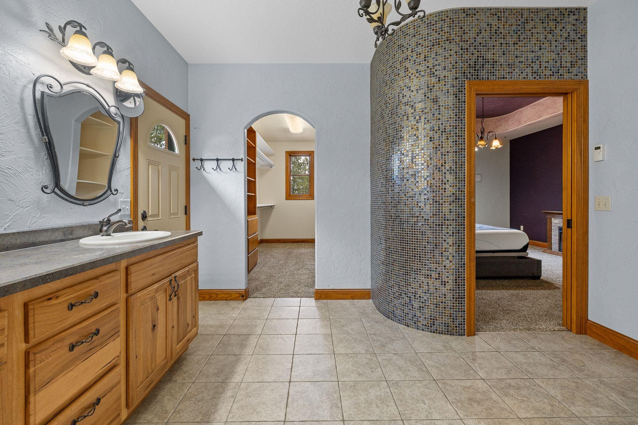 25189 Steckelberg Valley Road