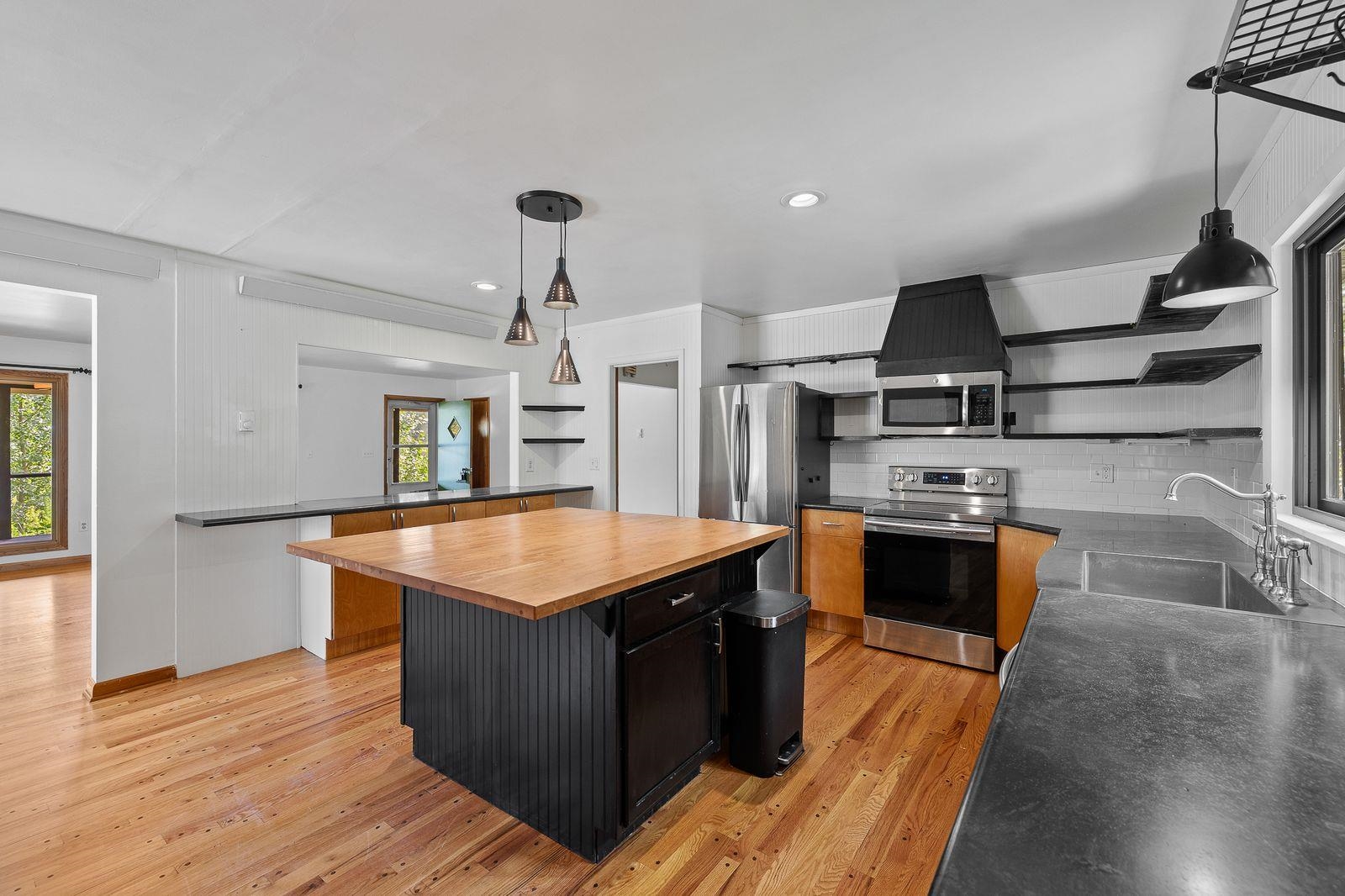 12644 Highway 16/16A