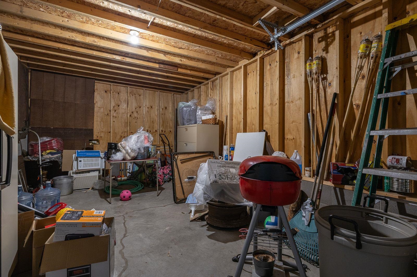 25094 & 25096 Forest Park