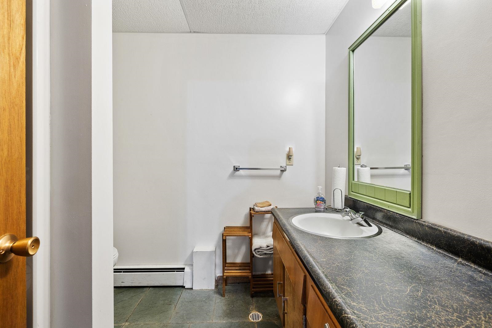 25094 & 25096 Forest Park