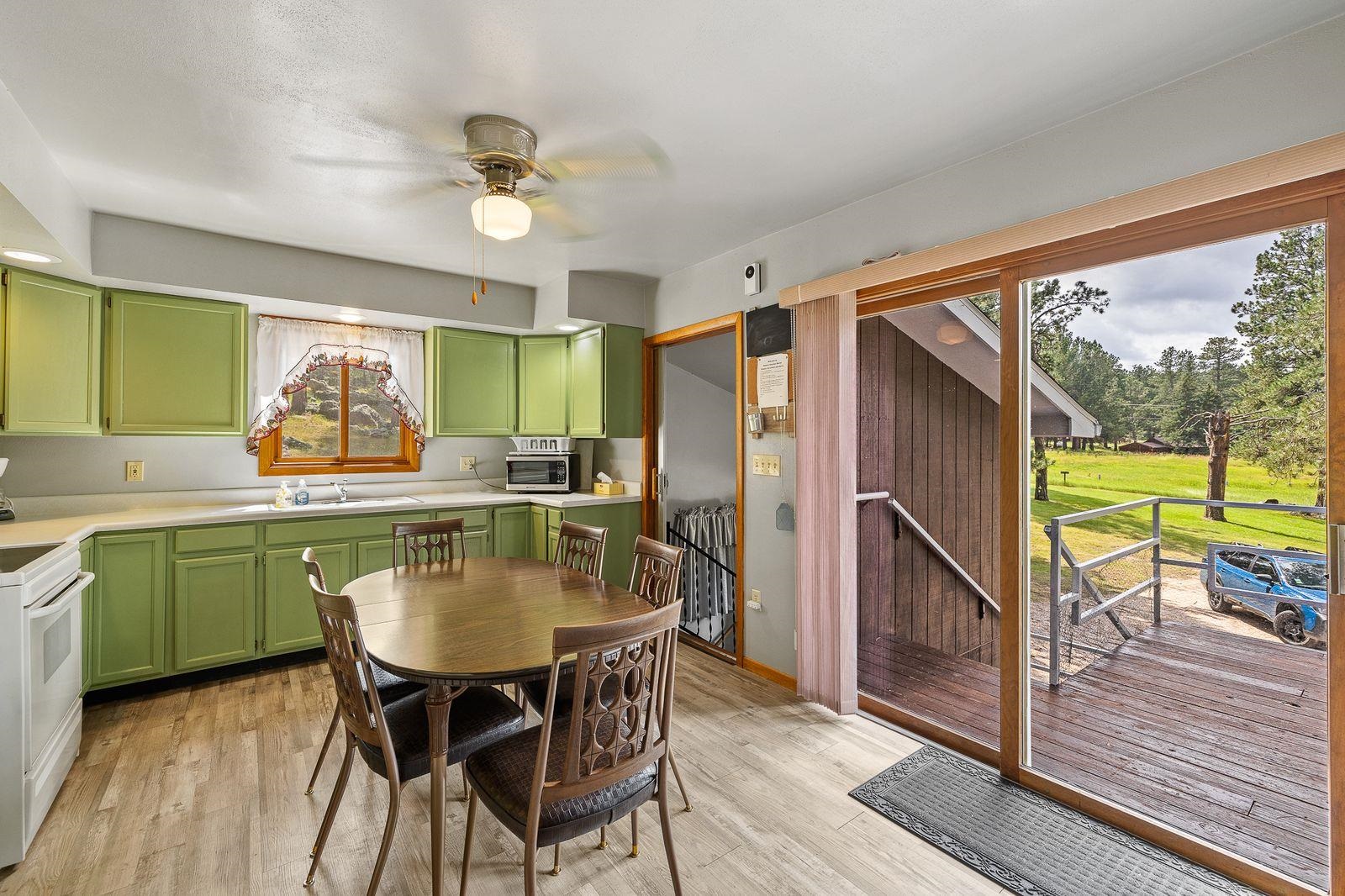 25094 & 25096 Forest Park