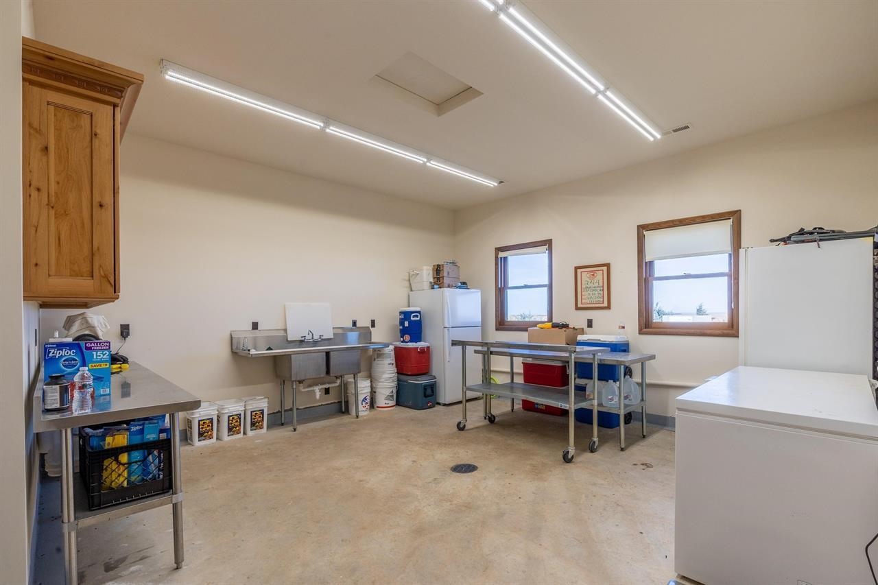 21627 Hardingrove Road