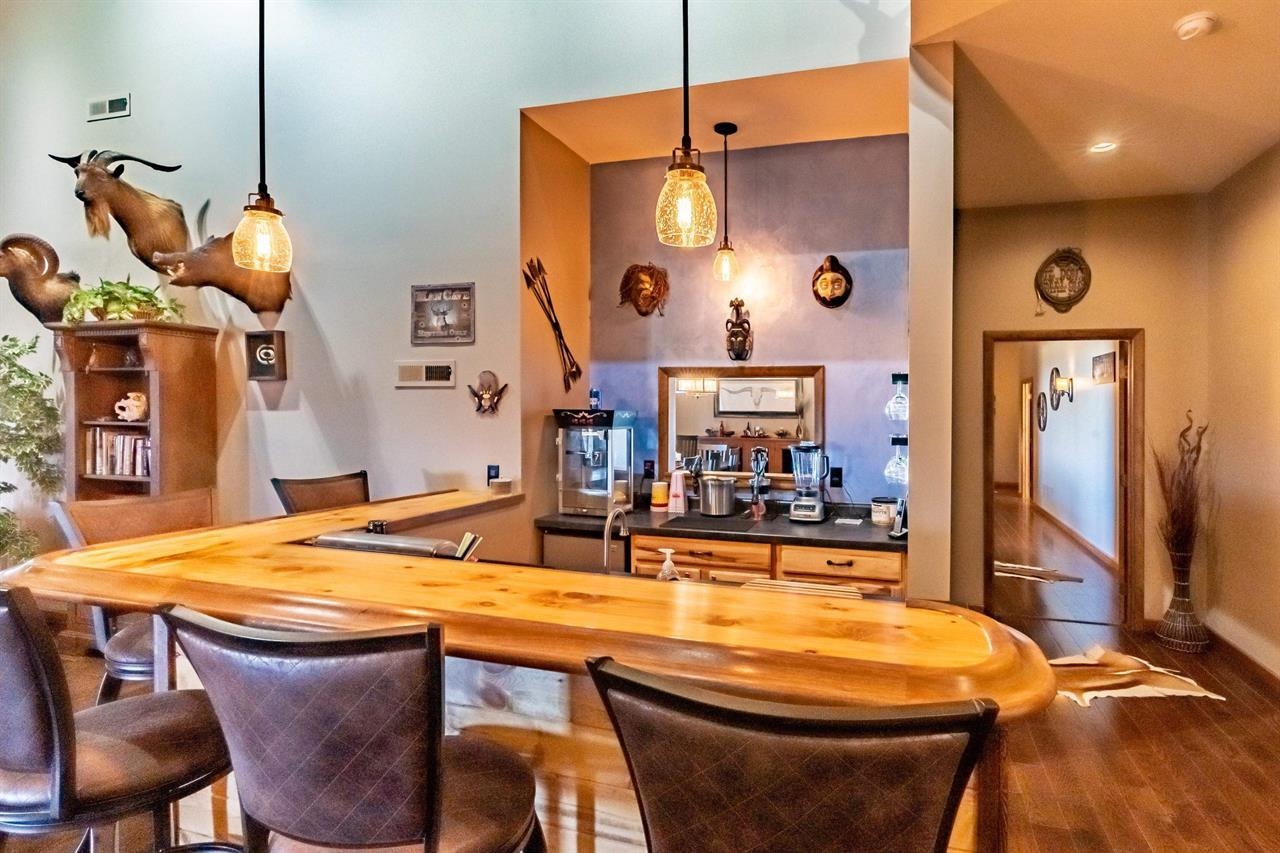 21627 Hardingrove Road