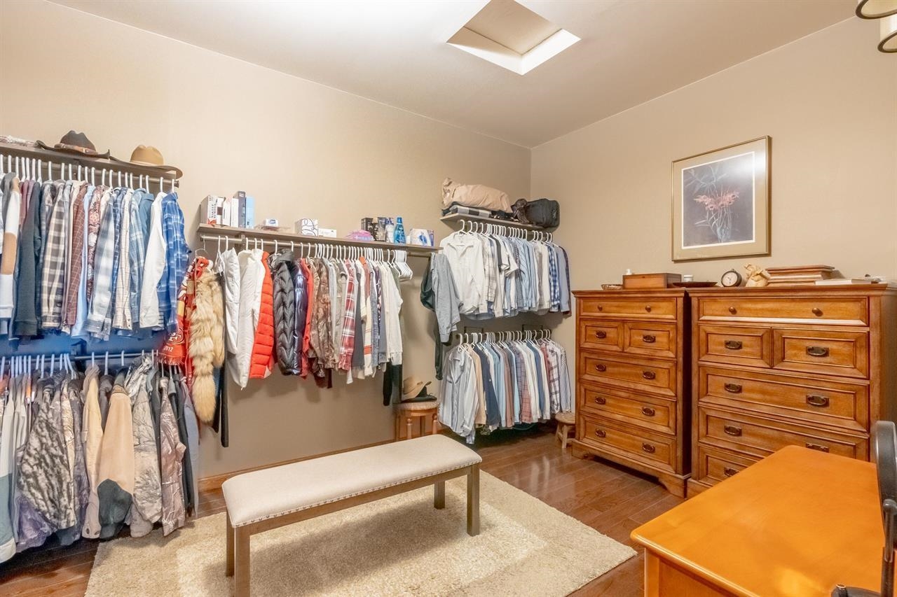 21627 Hardingrove Road