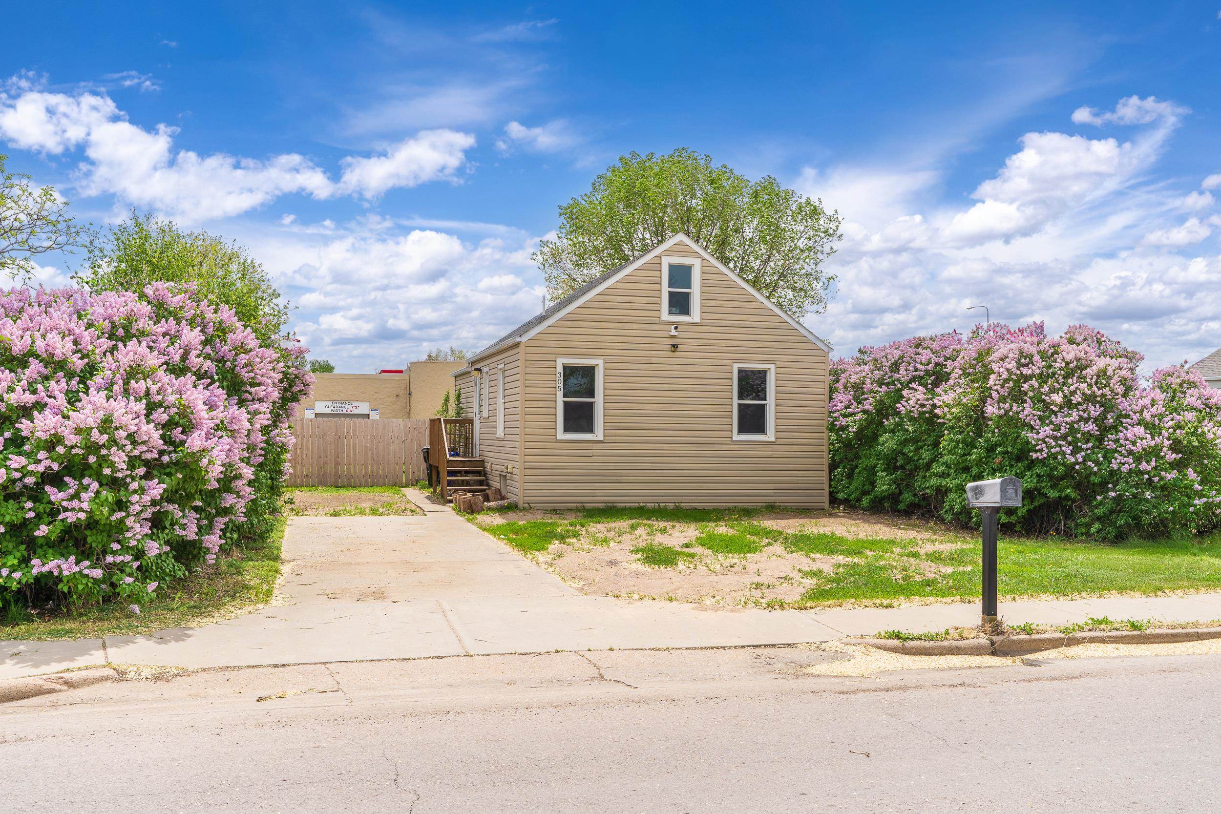 305 E Watertown Street