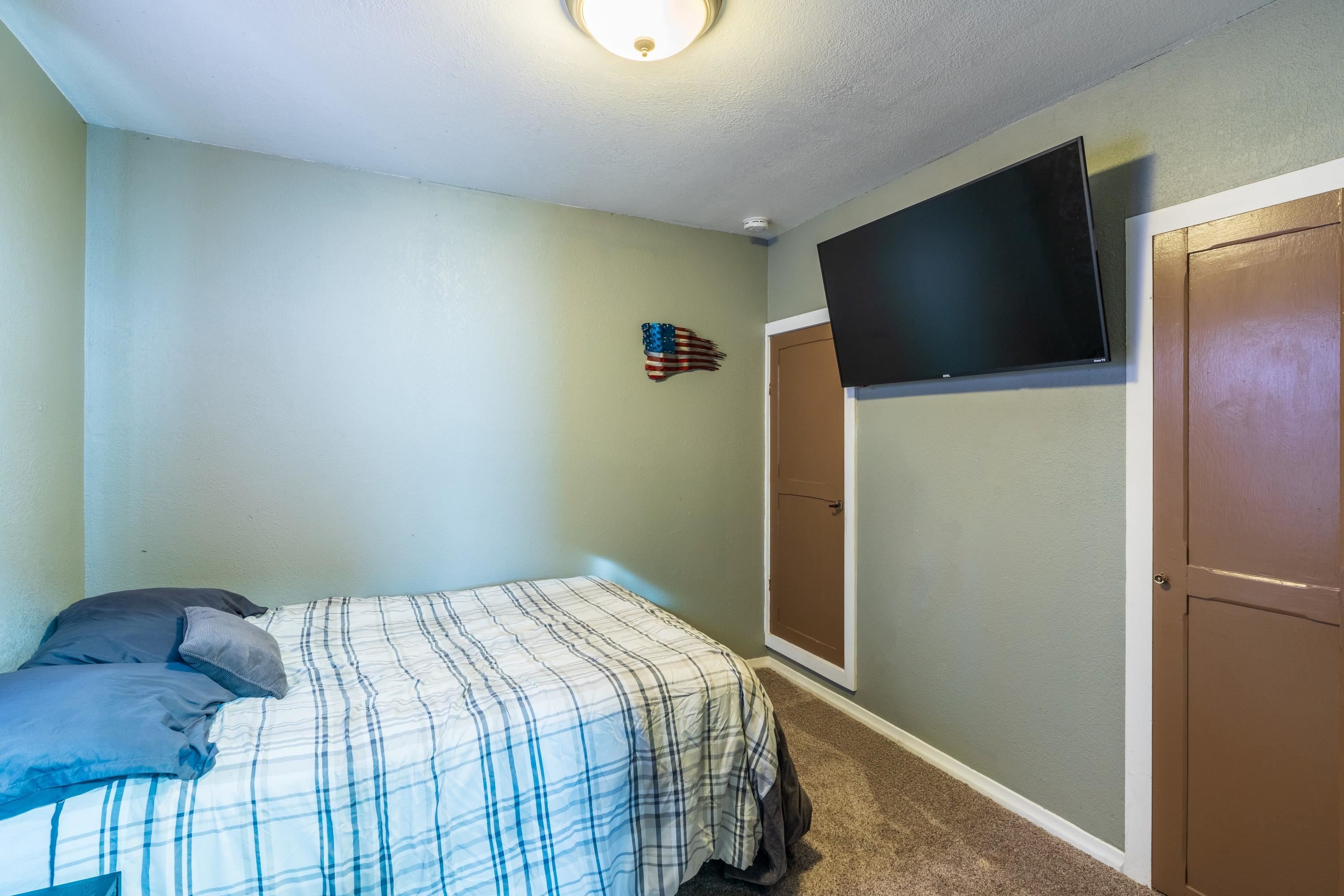 305 E Watertown Street