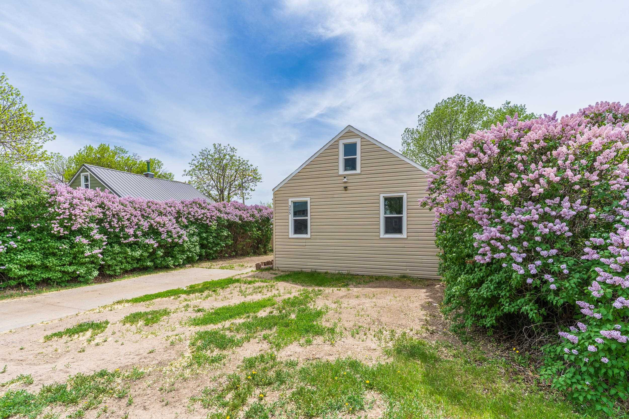 305 E Watertown Street