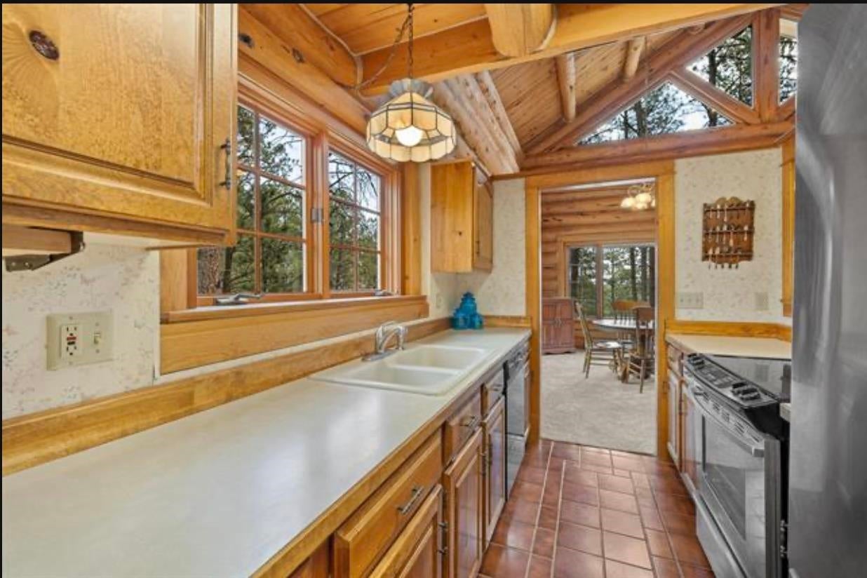 12265 Bavarian Ct.