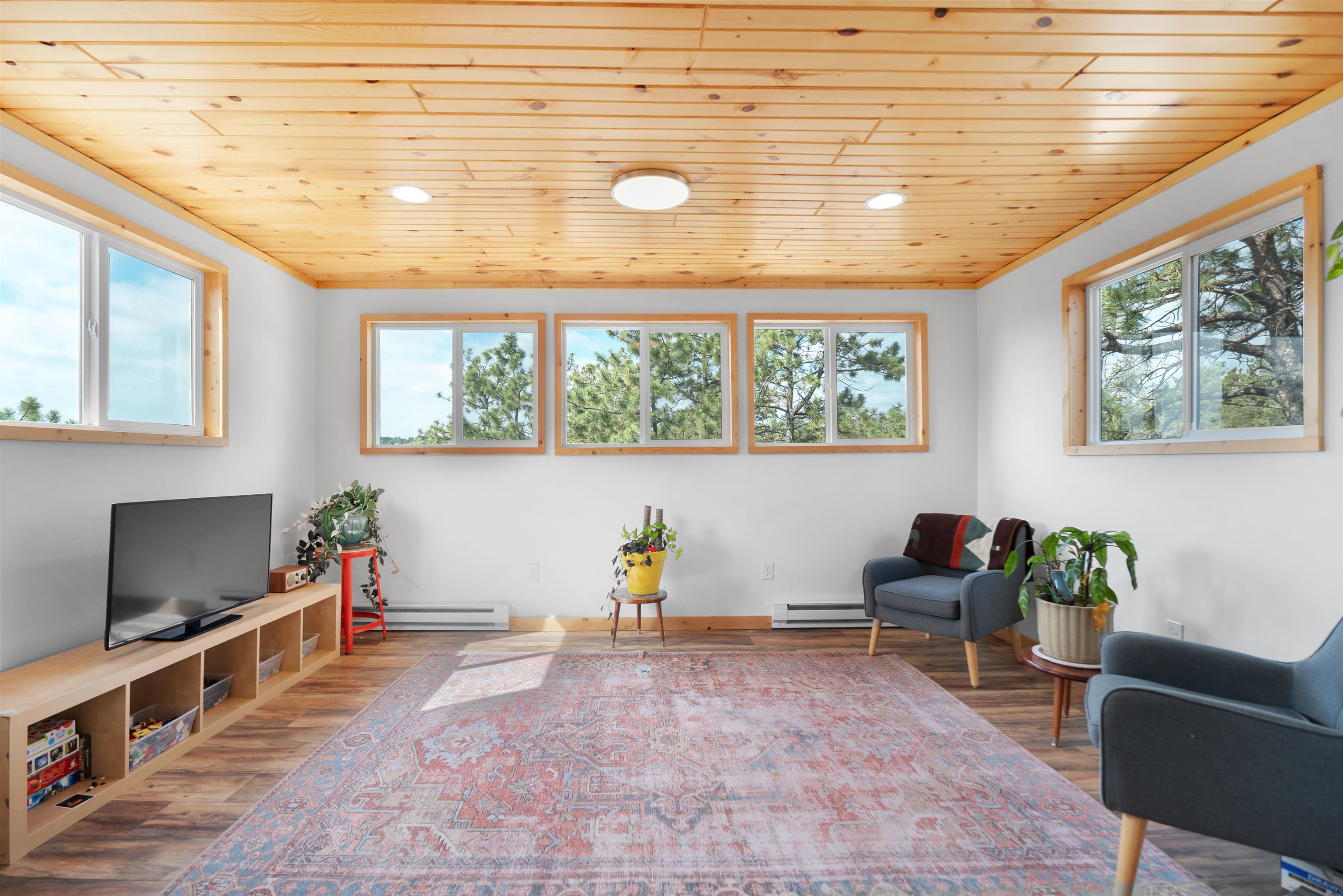 27546 Cascade Road