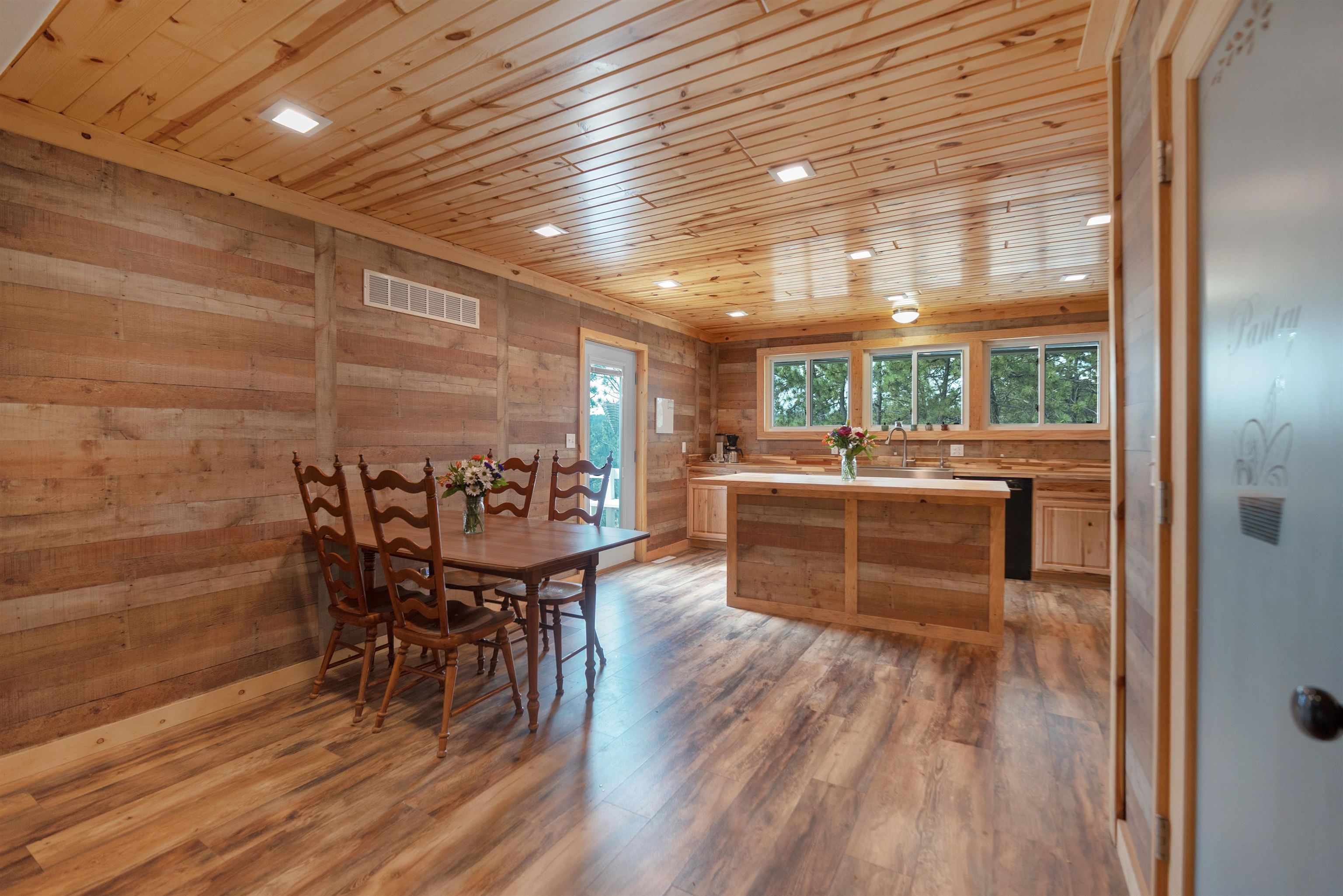 27546 Cascade Road