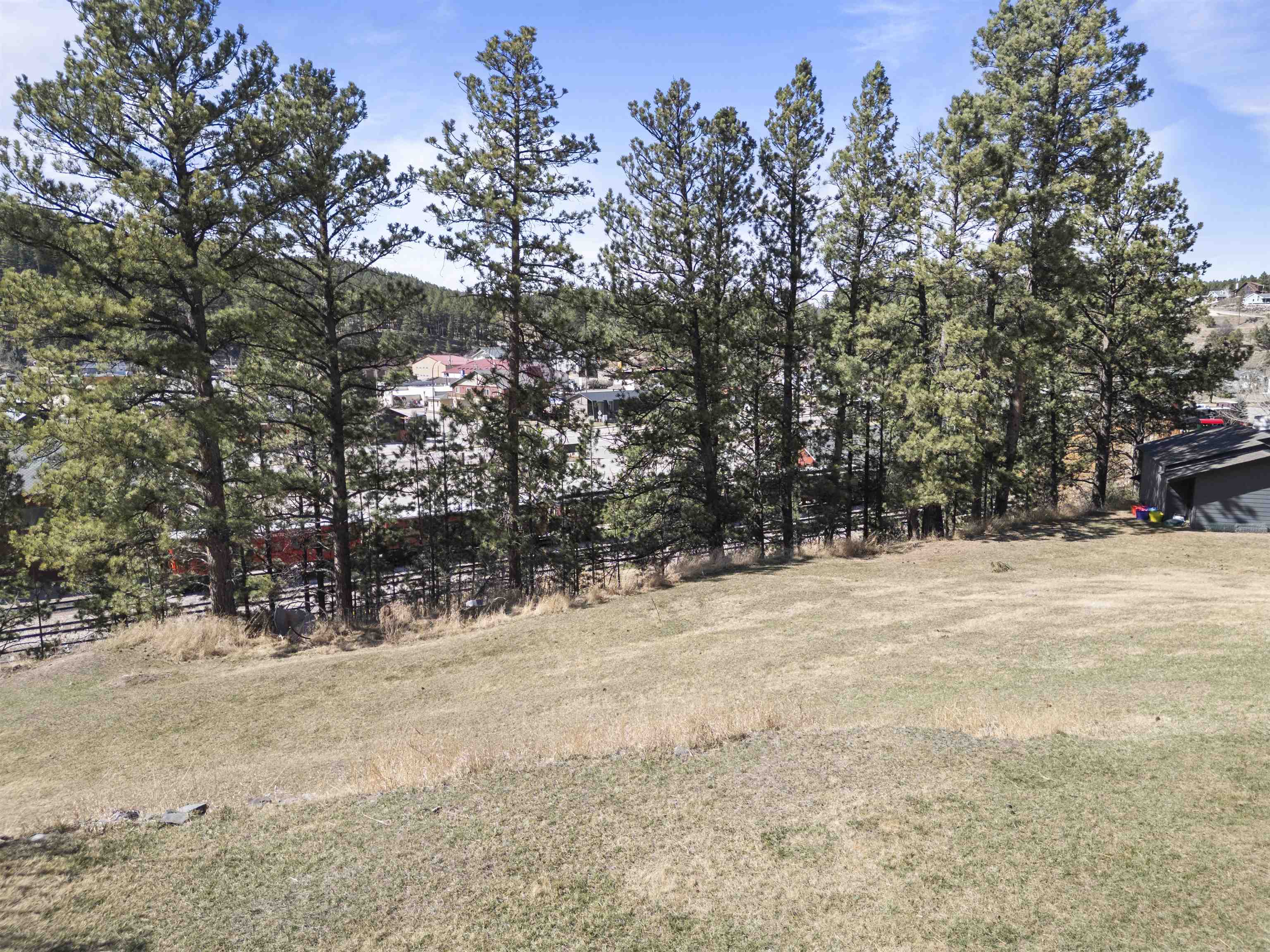 TBD Pine Mountain Avenue