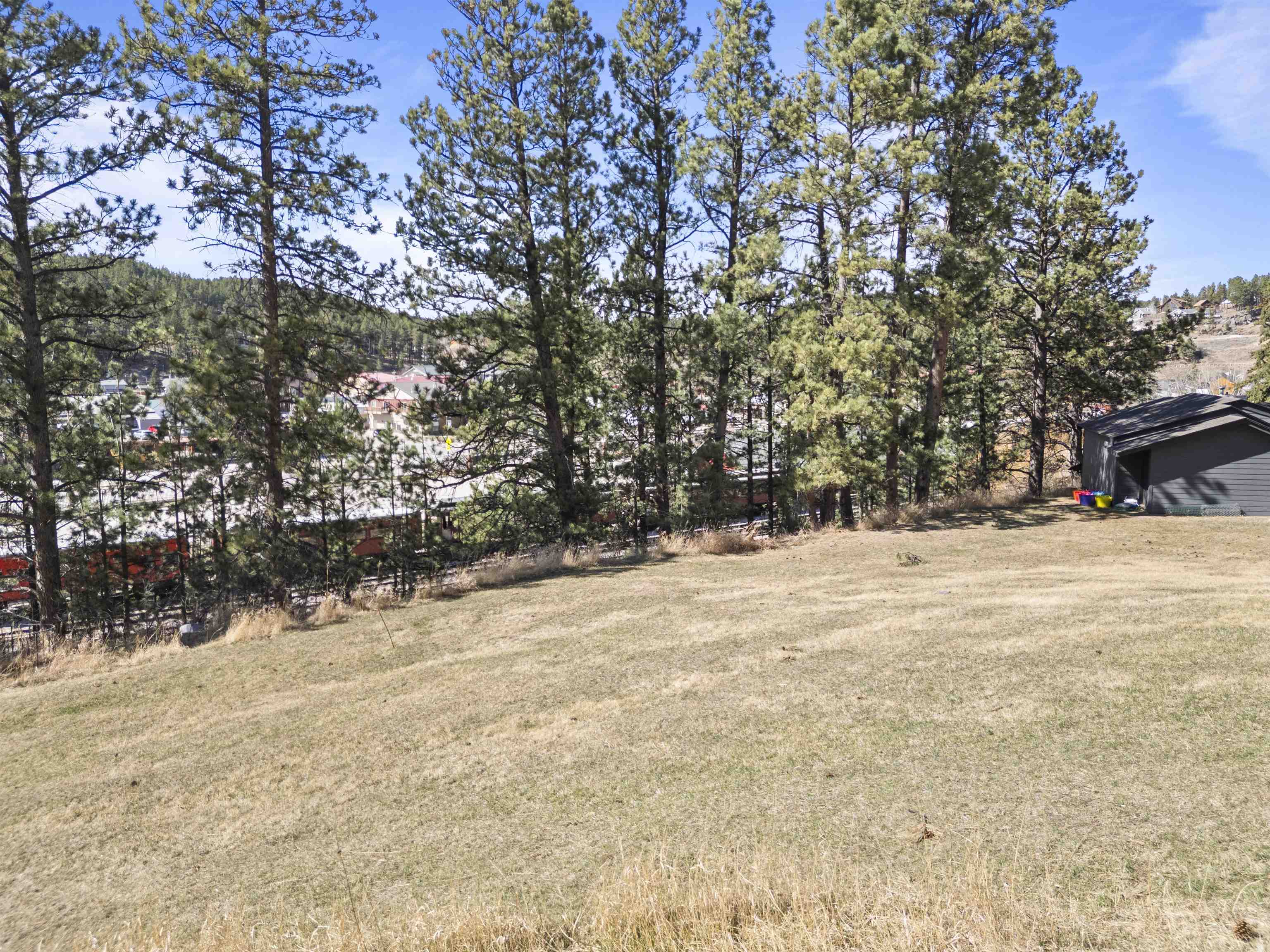 TBD Pine Mountain Avenue