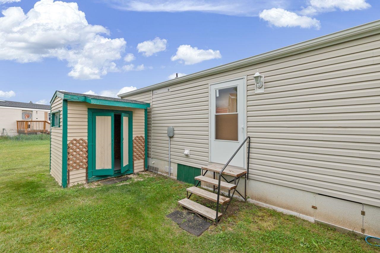 1681 Wood Lily Lane