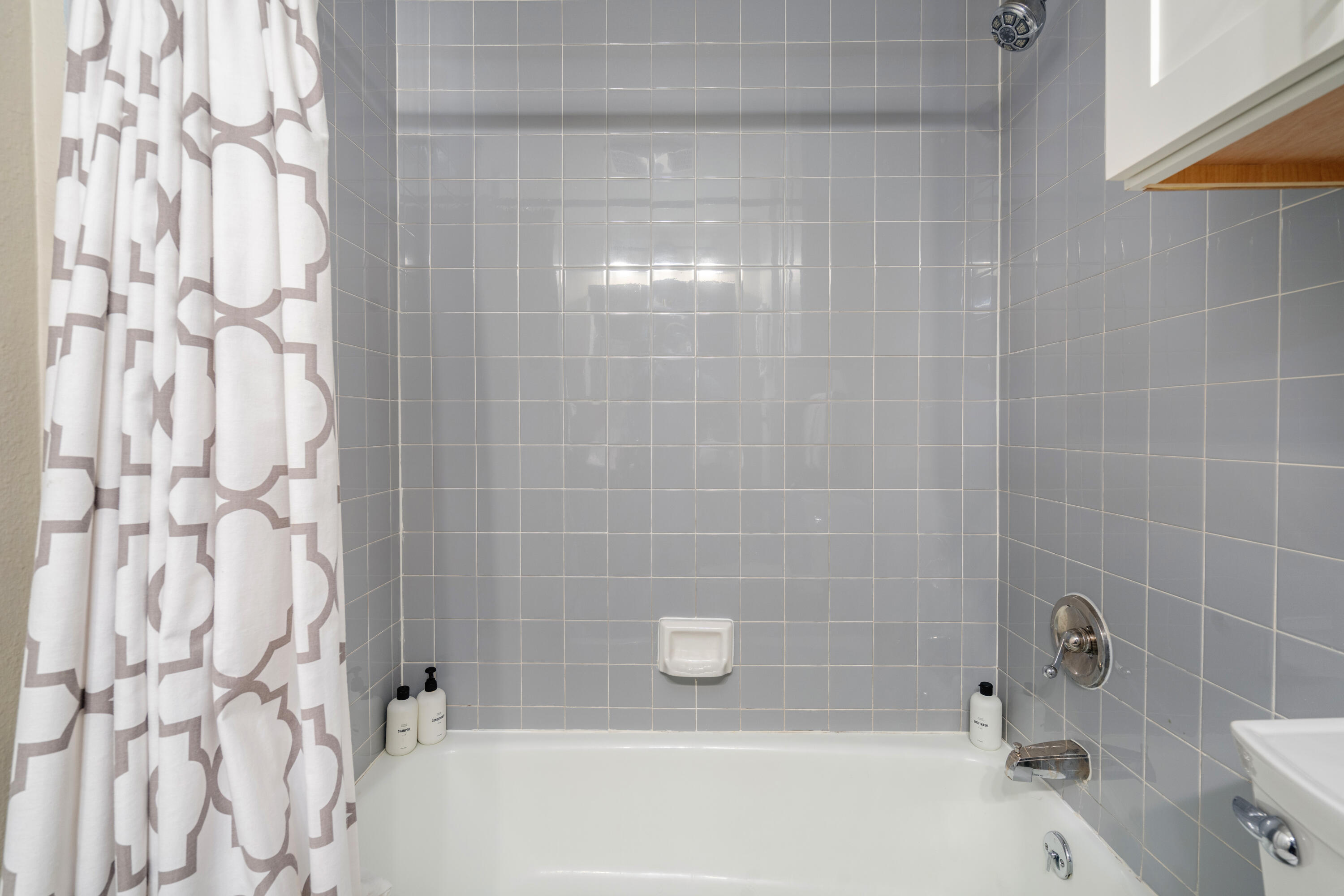 210 S Pine St Street