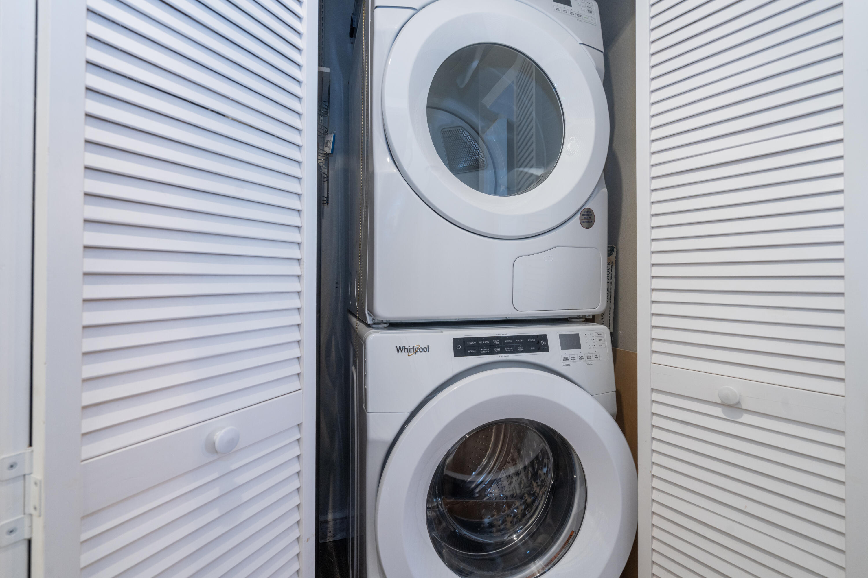 210 S Pine St Street