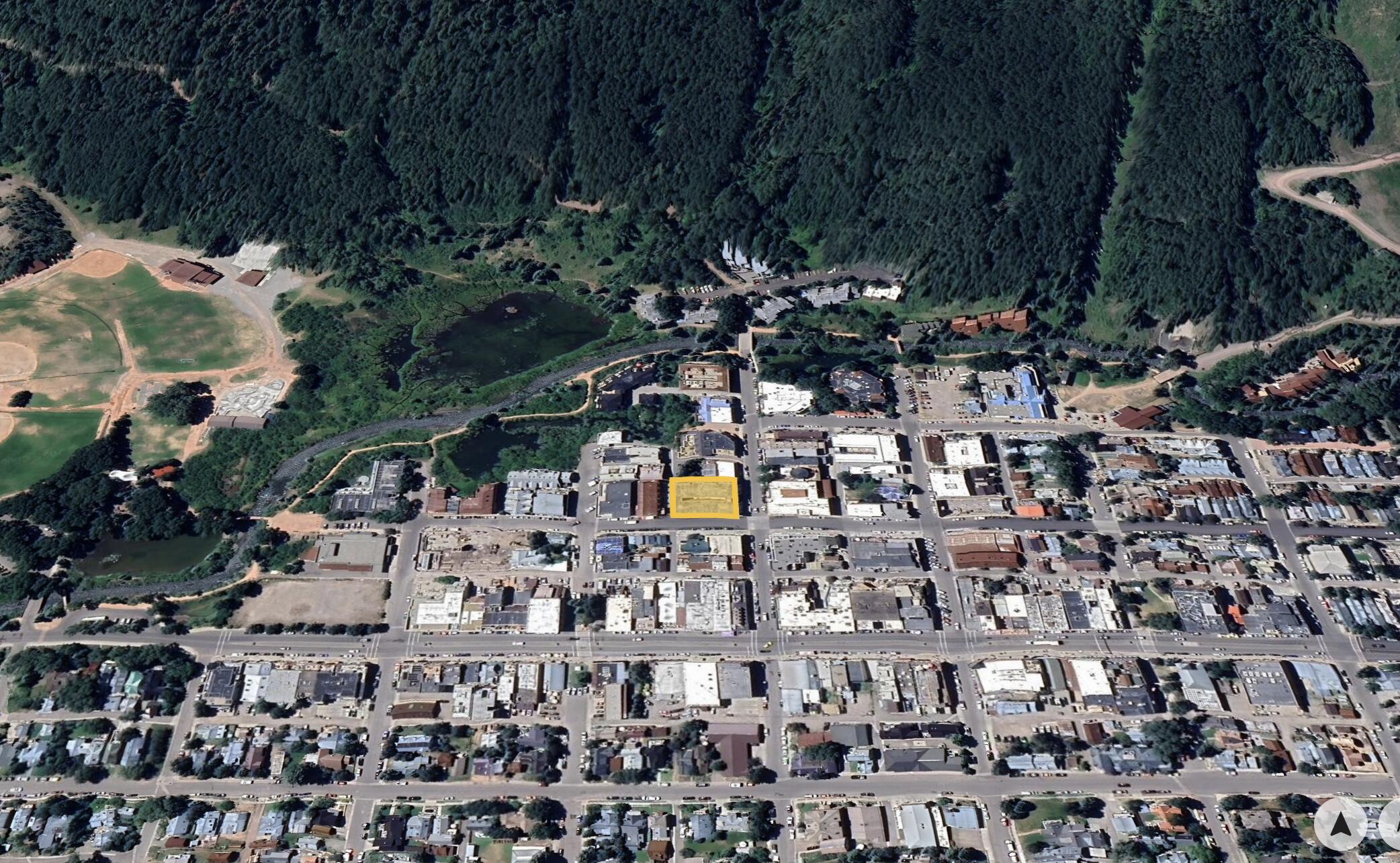 210 S Pine St Street