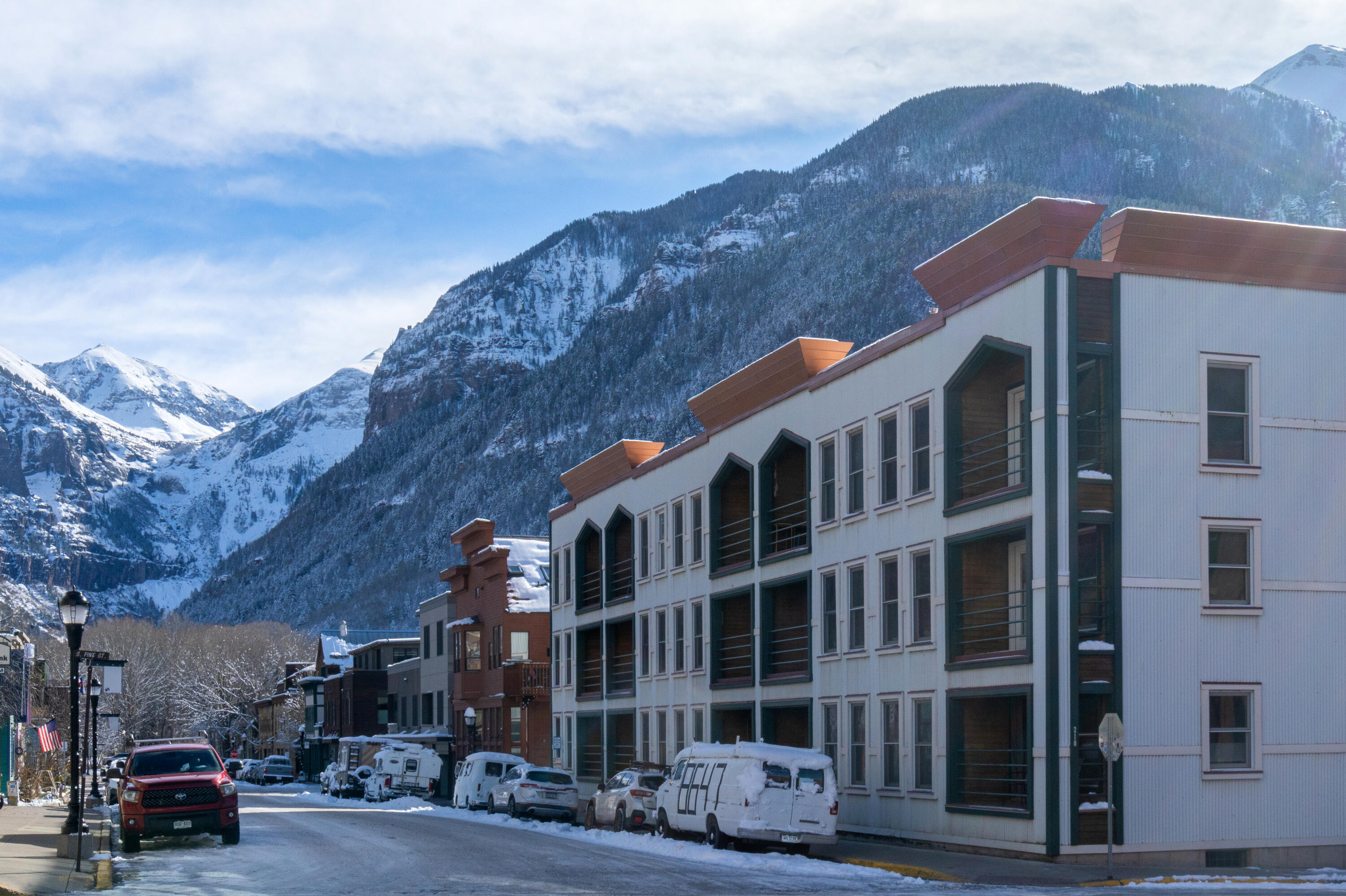 210 S Pine St Street