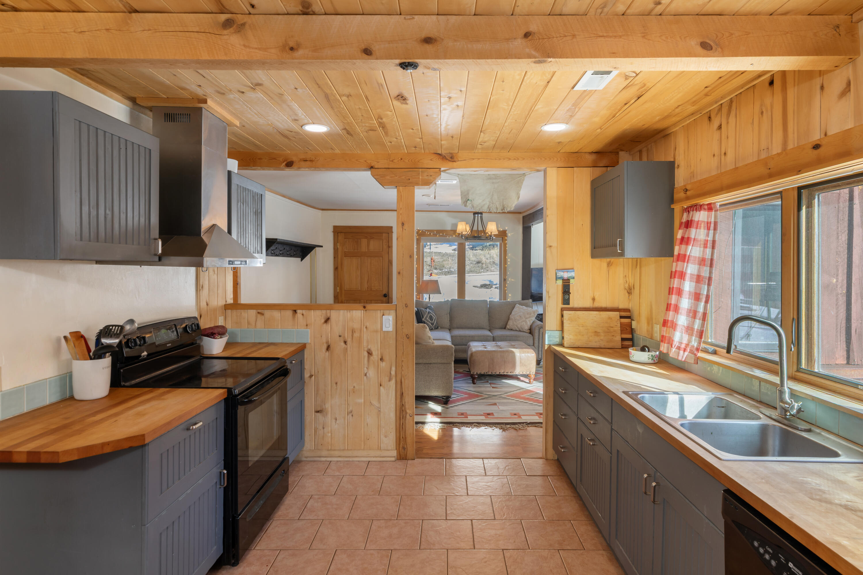 212 Granite Ave Avenue