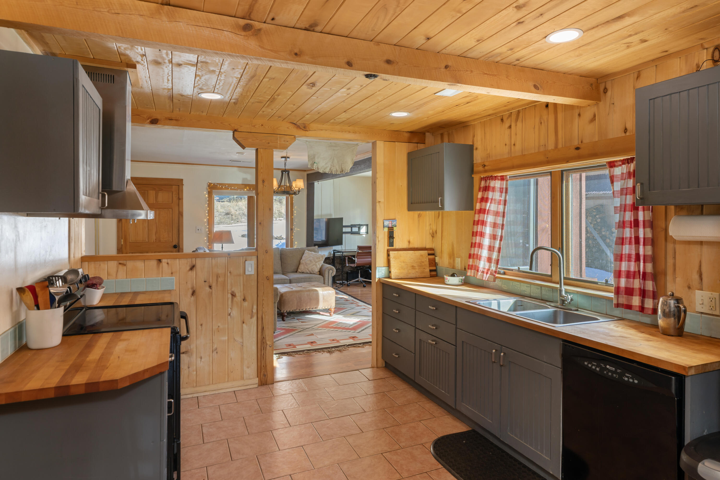 212 Granite Ave Avenue