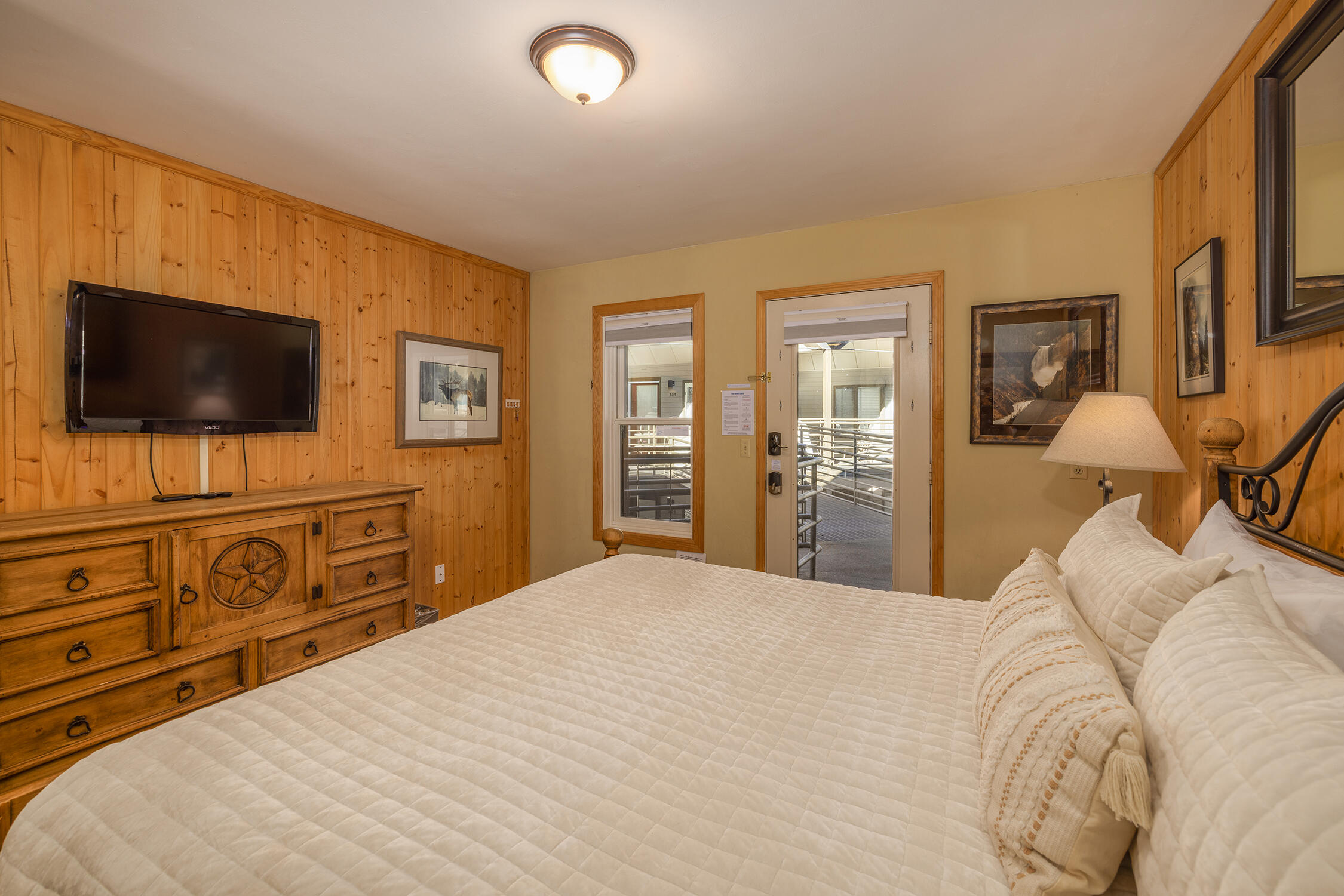 651 W Pacific Ave Avenue