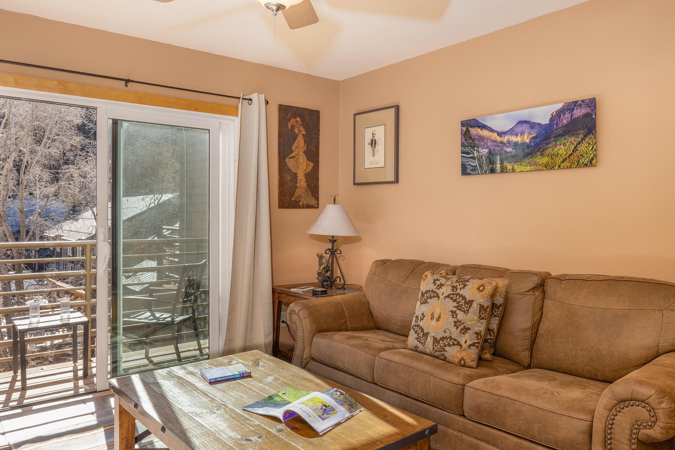 651 W Pacific Ave Avenue