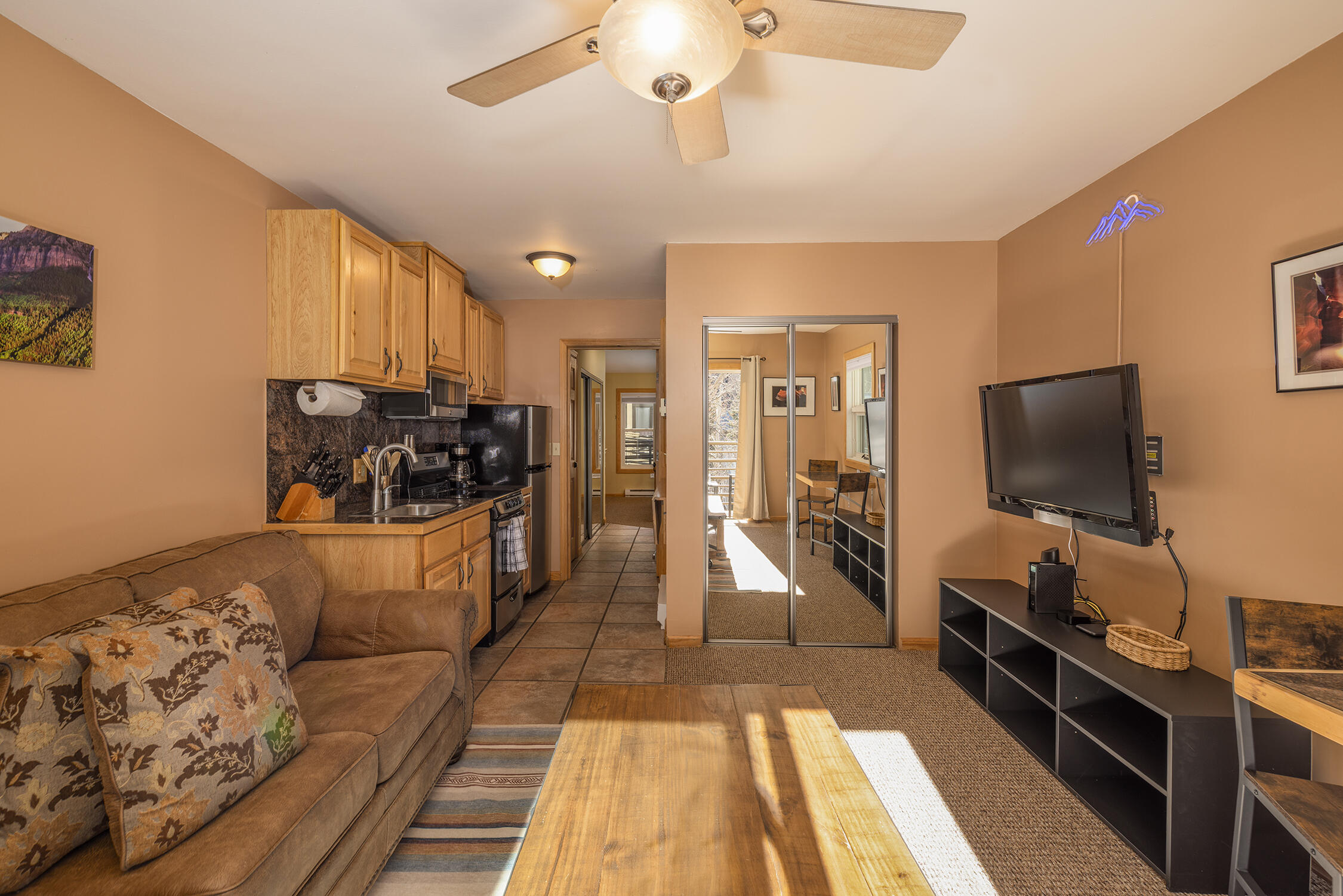 651 W Pacific Ave Avenue