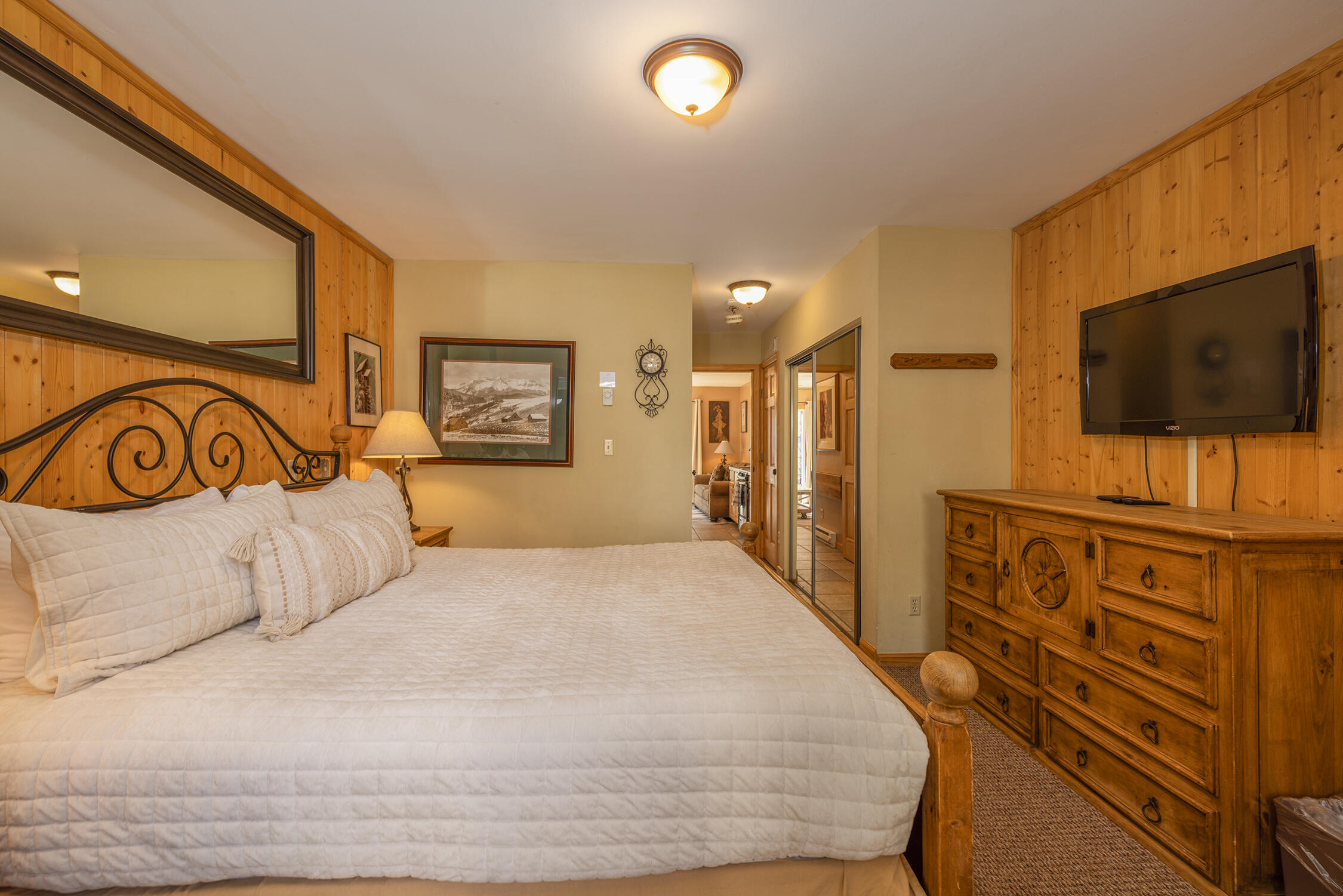 651 W Pacific Ave Avenue