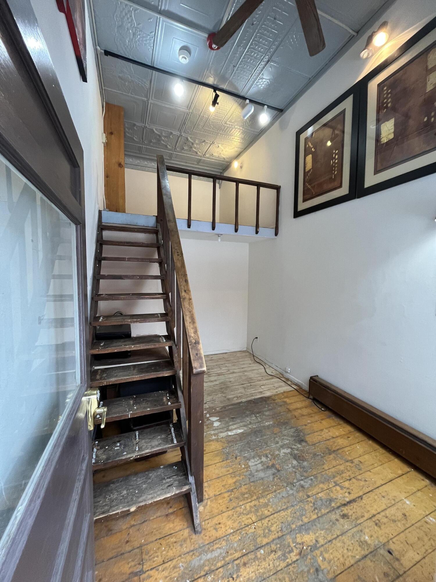 138 E Colorado Avenue