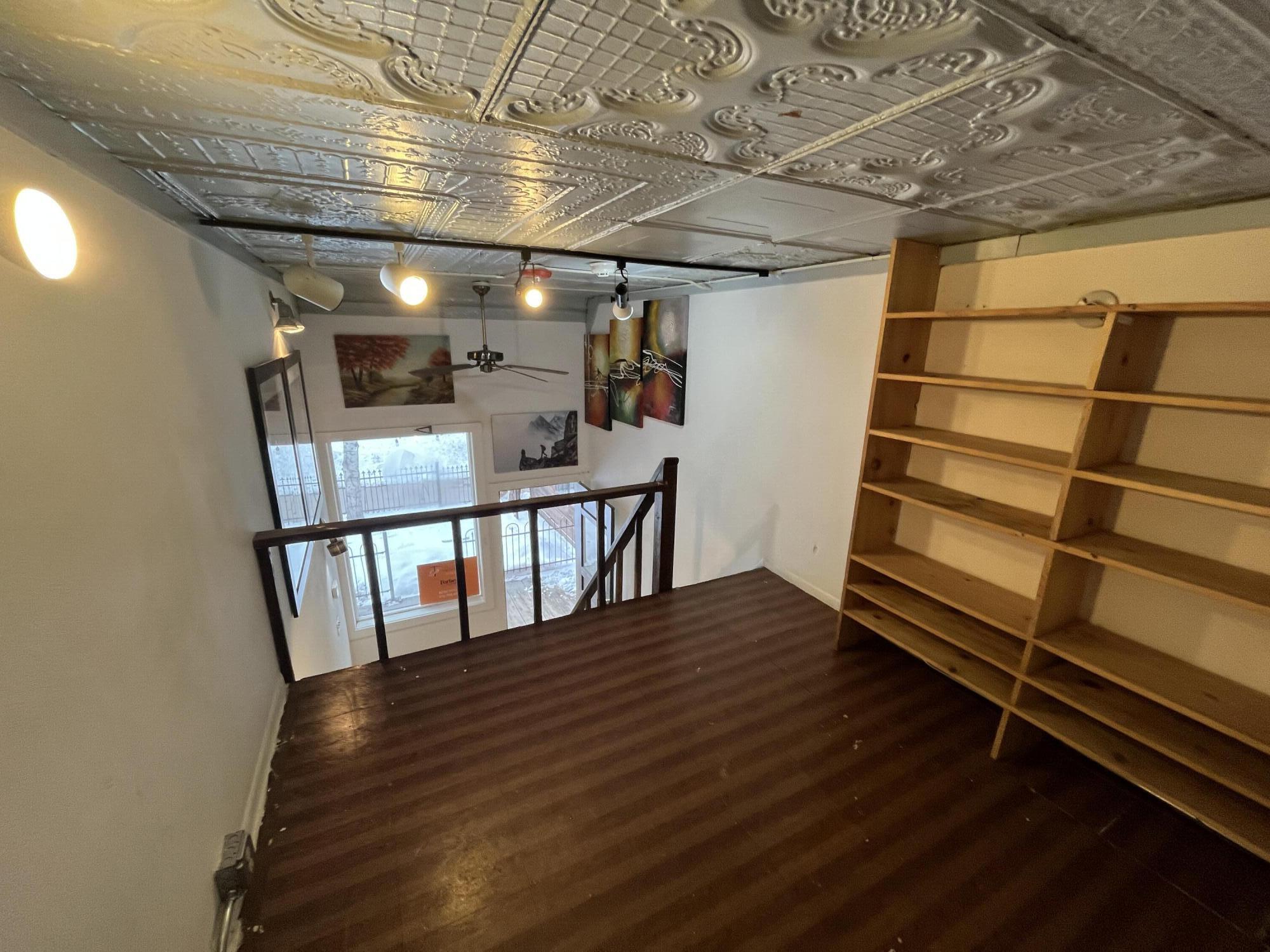 138 E Colorado Avenue