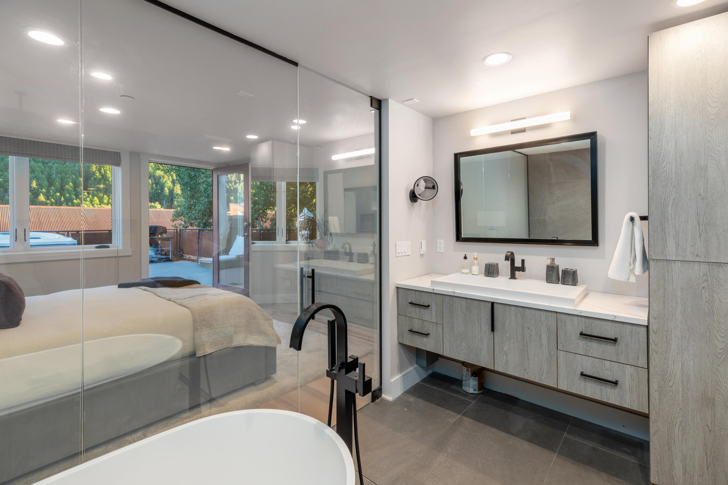 204 W Colorado Avenue Unit: 1