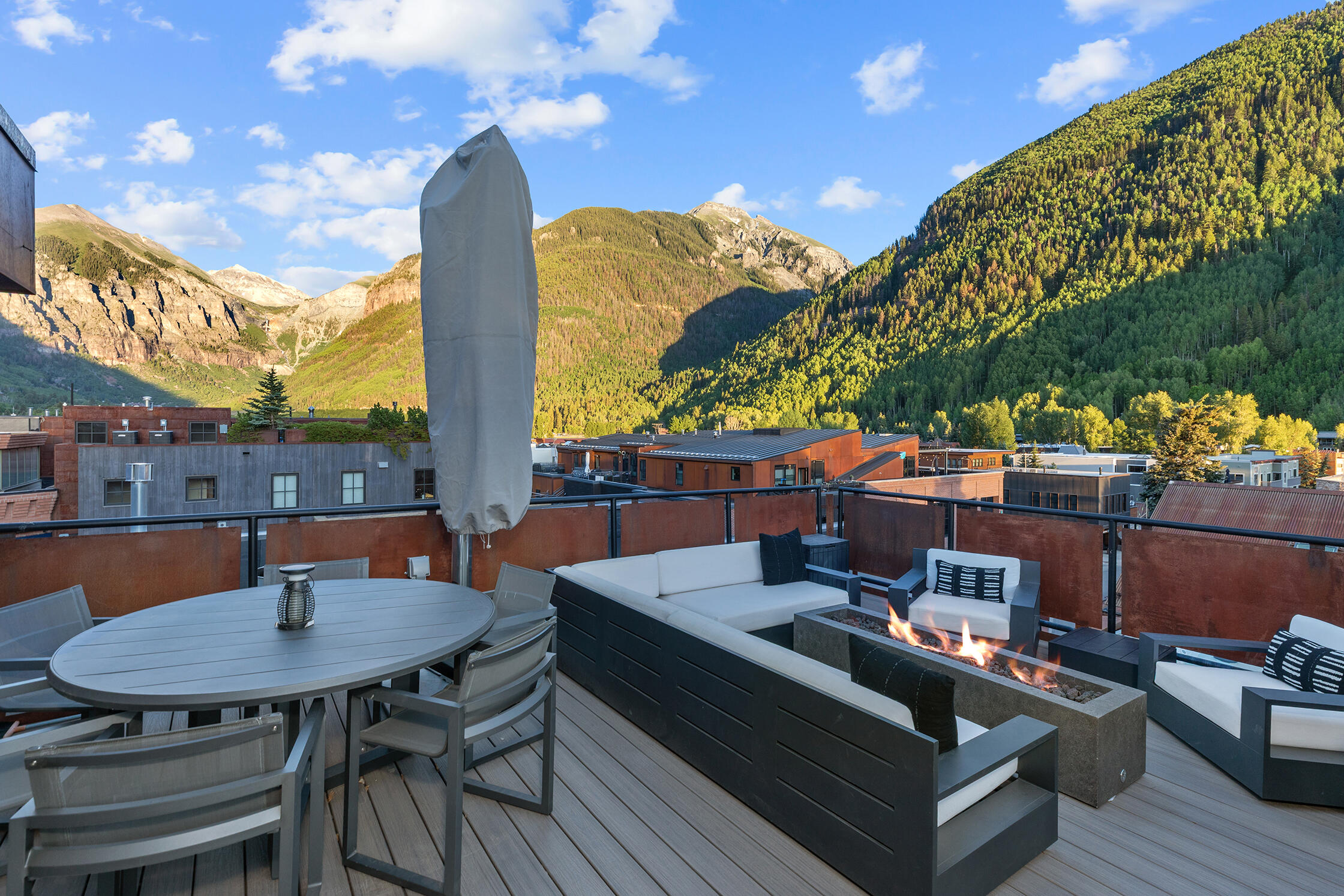 204 W Colorado Avenue Unit: 1