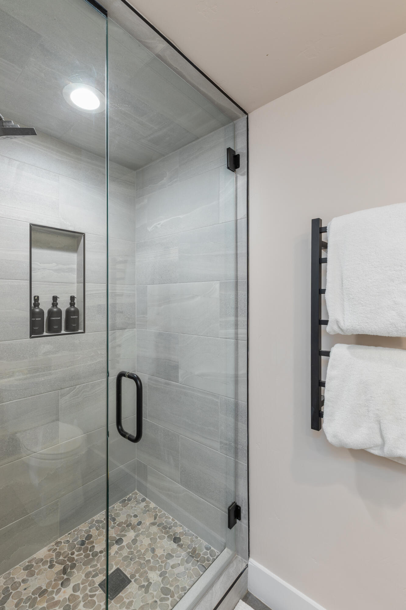 204 W Colorado Avenue Unit: 1