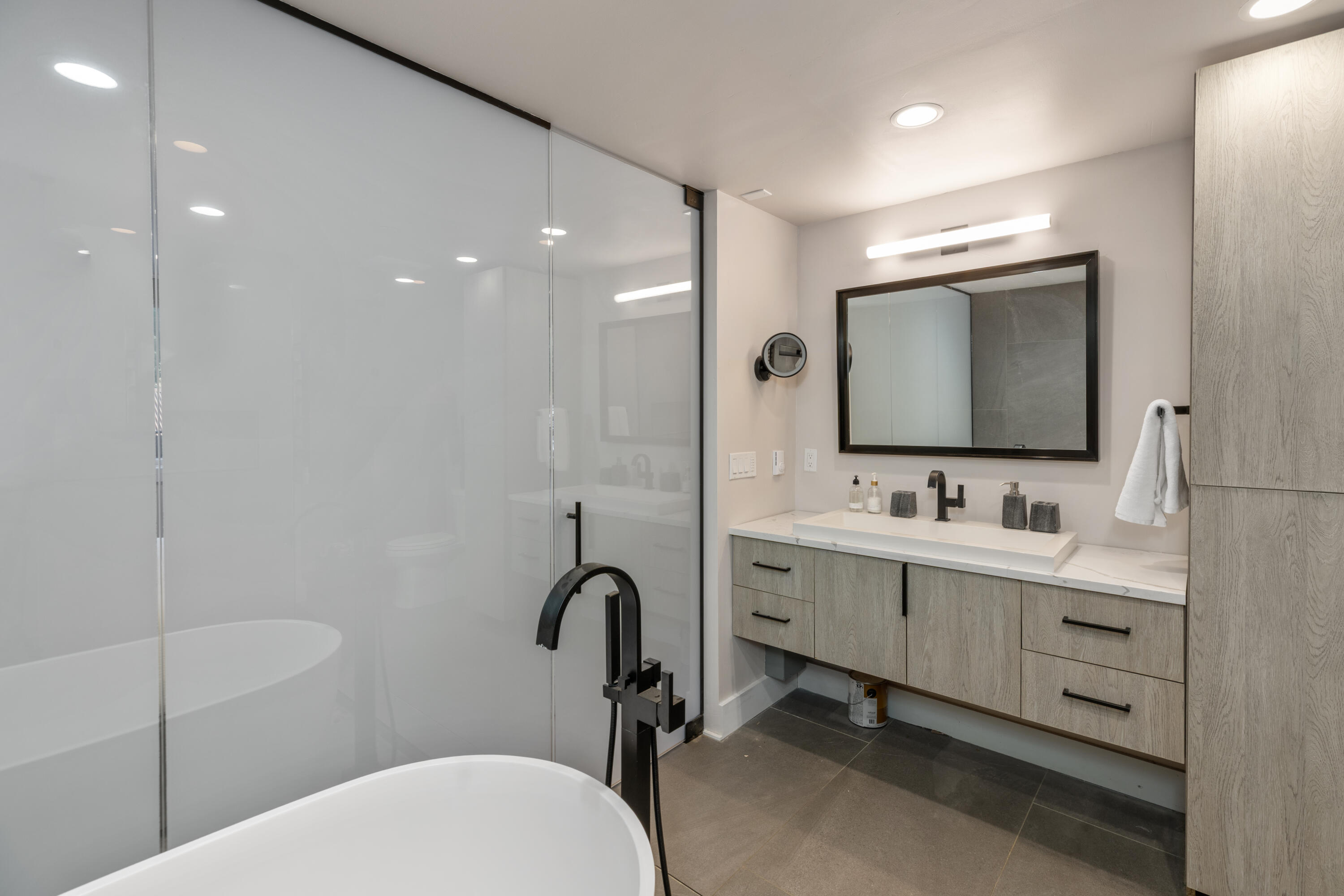 204 W Colorado Avenue Unit: 1