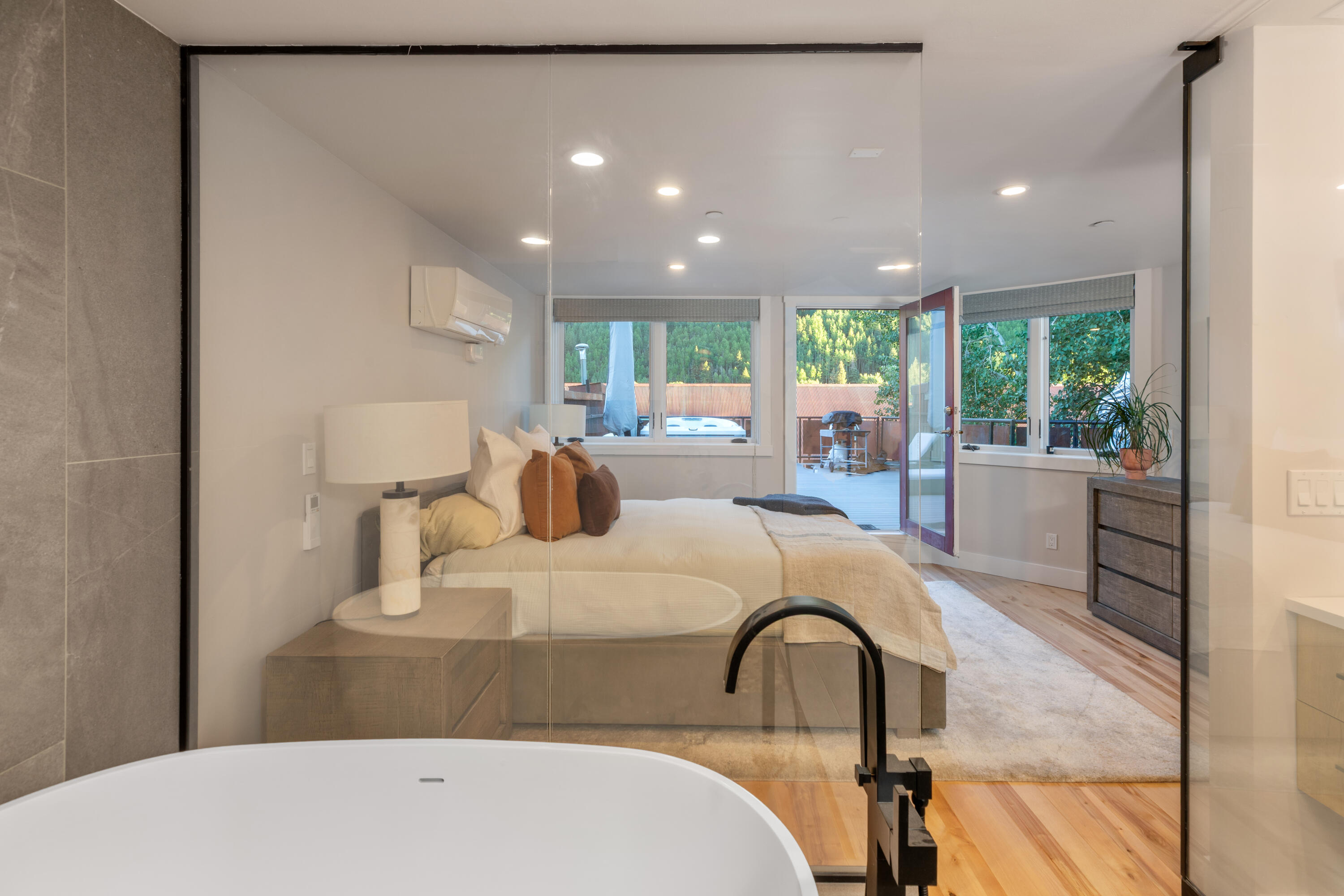 204 W Colorado Avenue Unit: 1