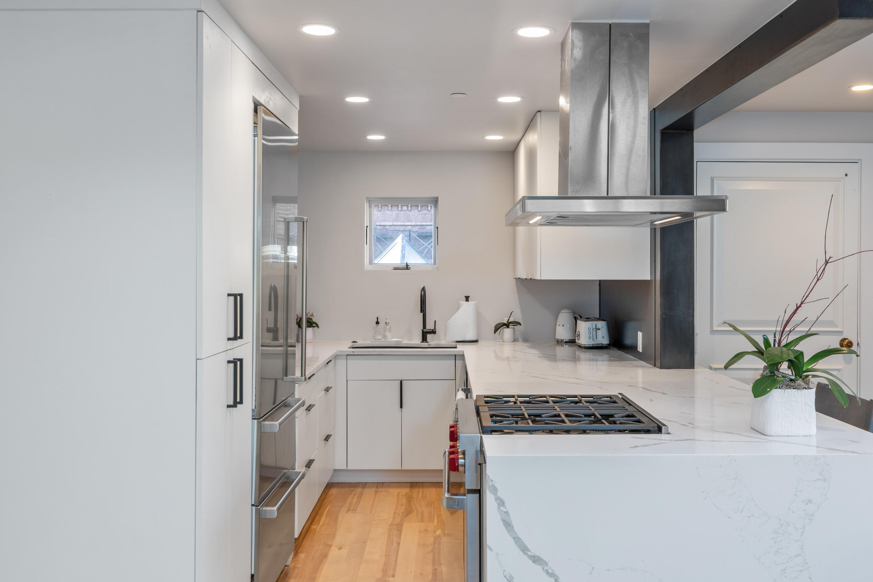 204 W Colorado Avenue Unit: 1