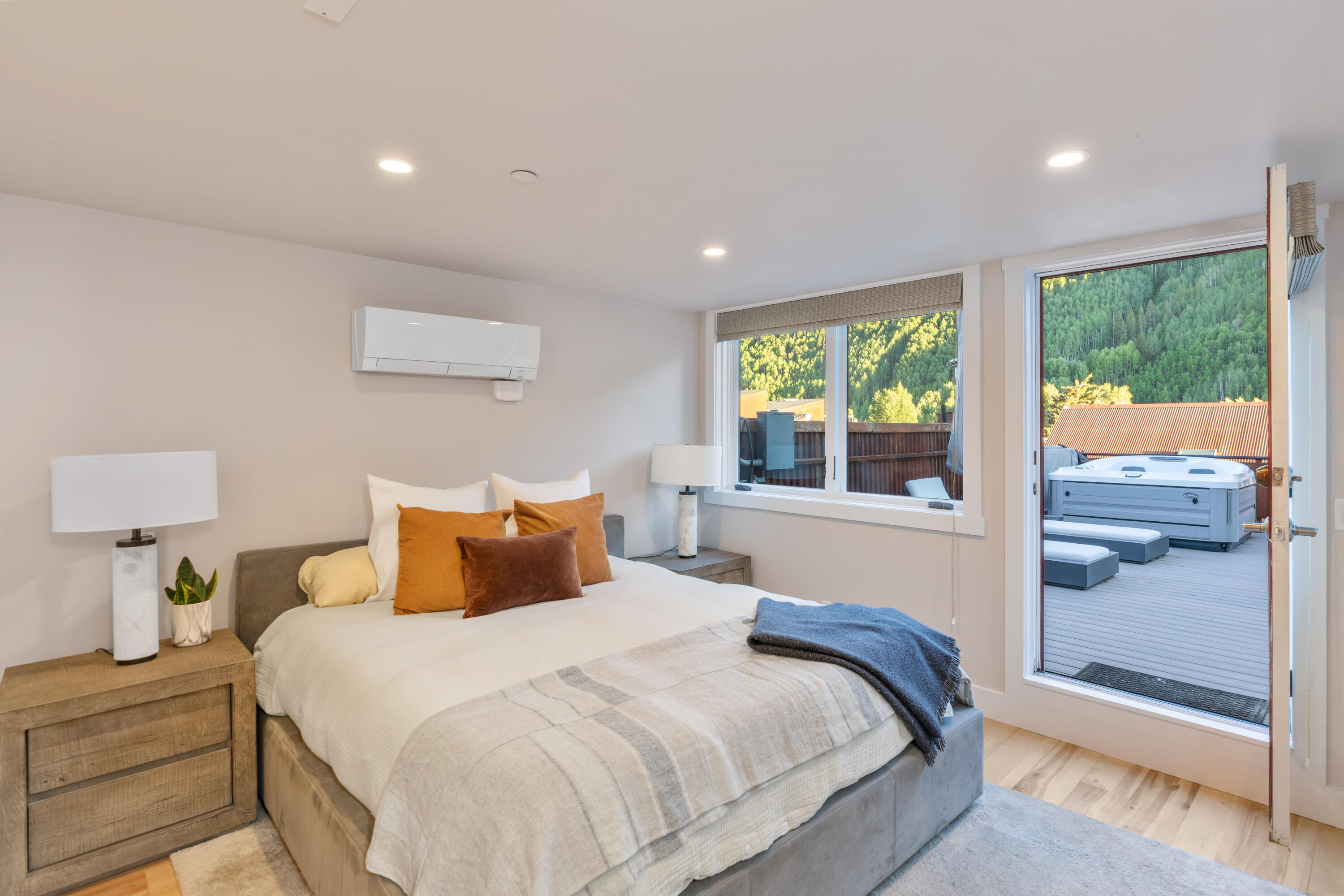 204 W Colorado Avenue Unit: 1
