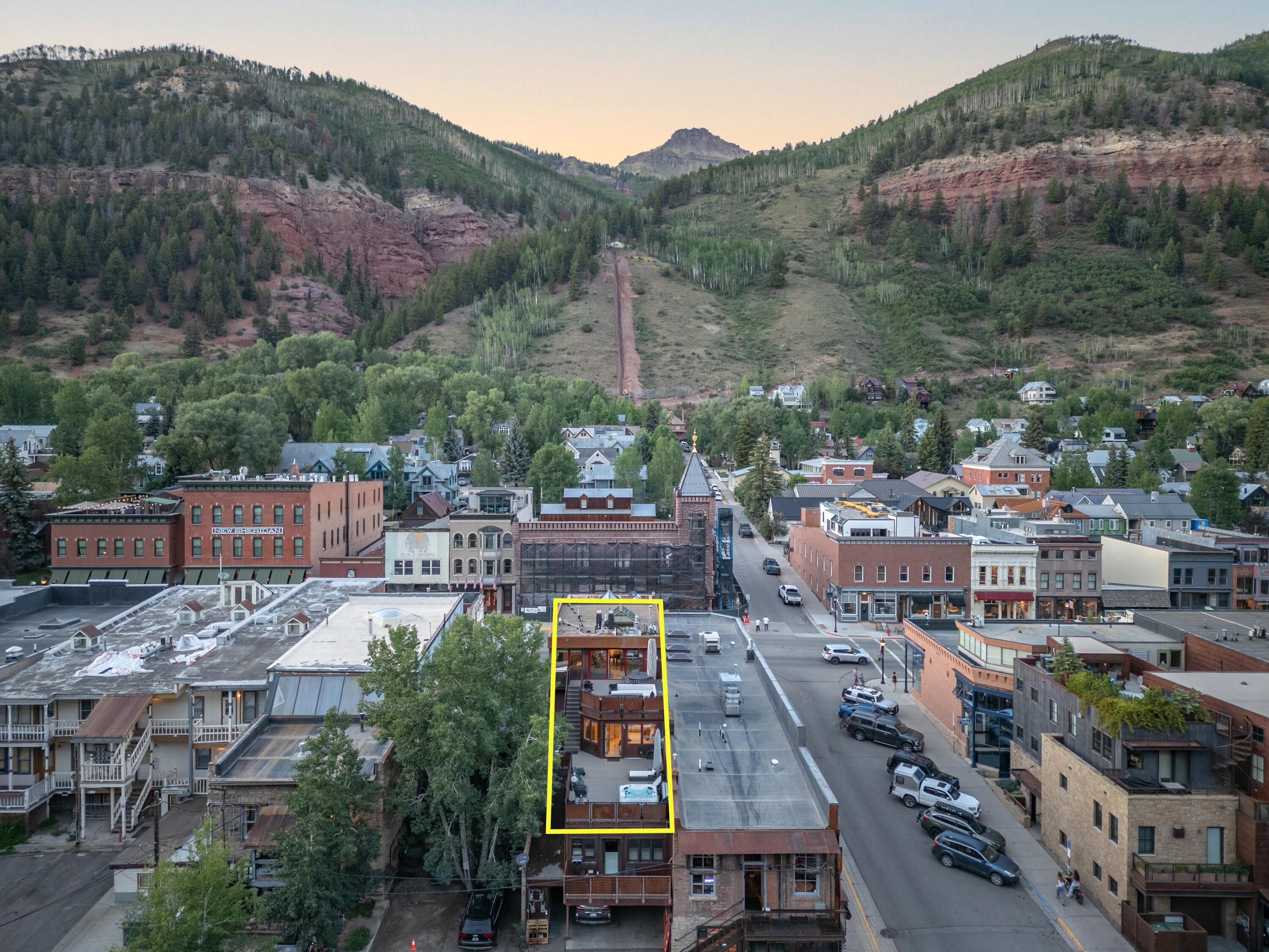 204 W Colorado Avenue Unit: 1